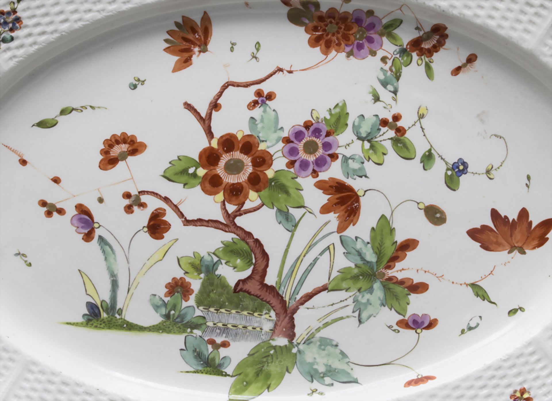 Große Platte mit Kakiemon-Dekor / A large plate with Kakiemon pattern, Frankenthal, um 1756-1759 - Bild 2 aus 5