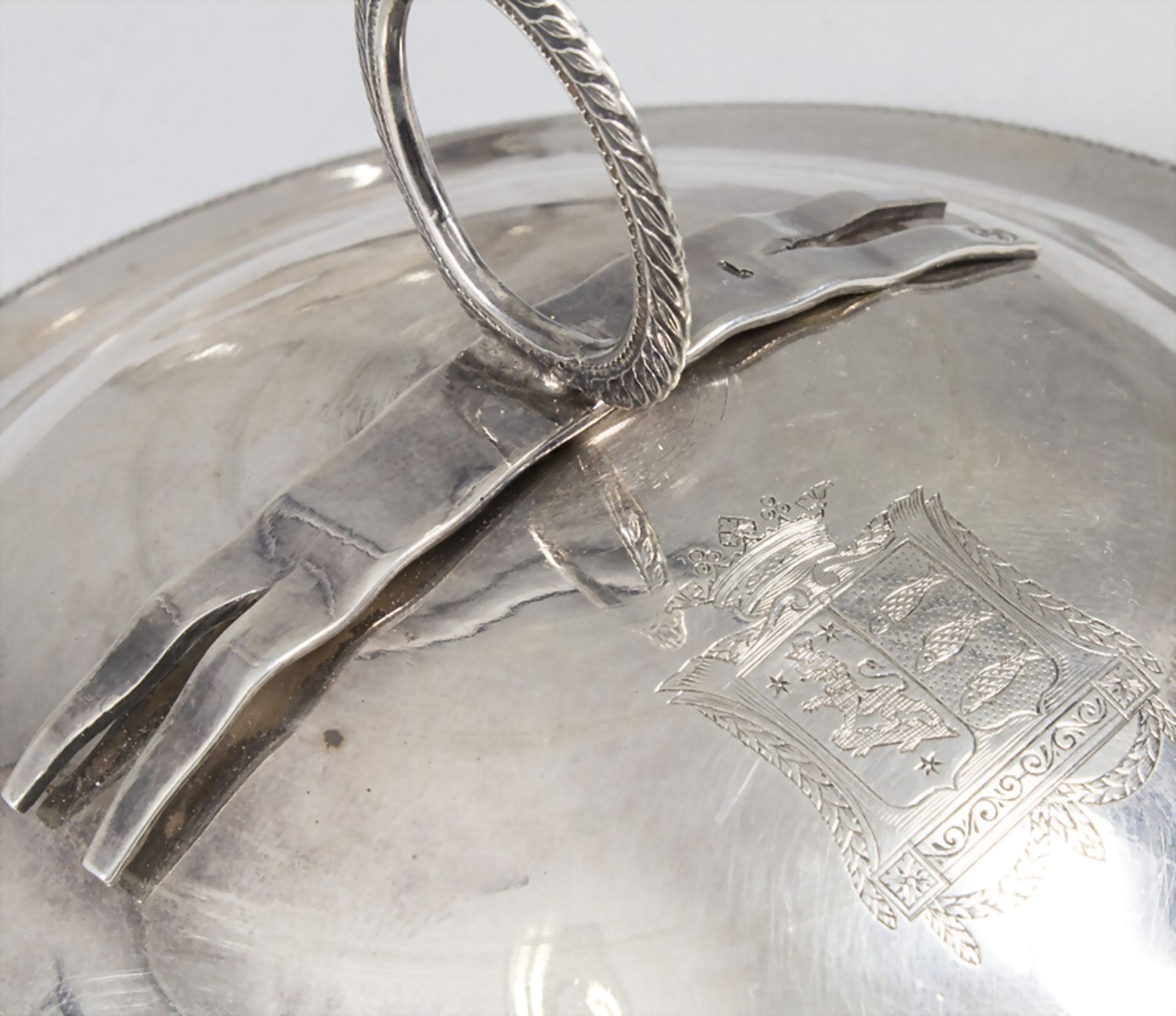 Legumier auf Présentoir / Wöchnerinnenschüssel / Ecuelle / A silver tureen, Picque veuve ... - Bild 6 aus 9