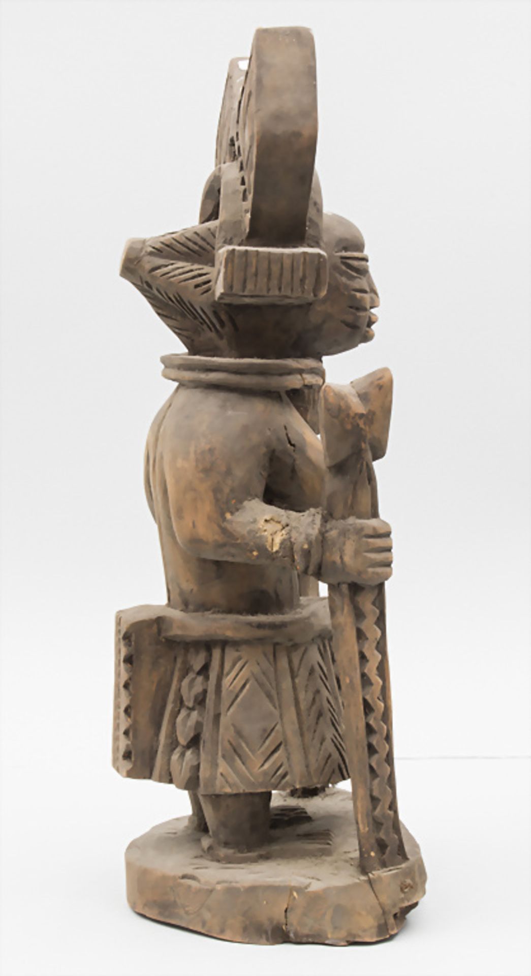 Stehende Youruba-Figur / A standing Yoruba figure, Nigeria - Bild 4 aus 7