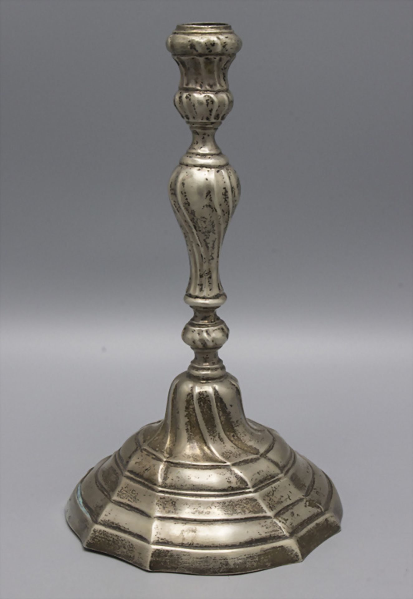 Barock Kerzenleuchter / A Baroque silver candlestick, 18. Jh.