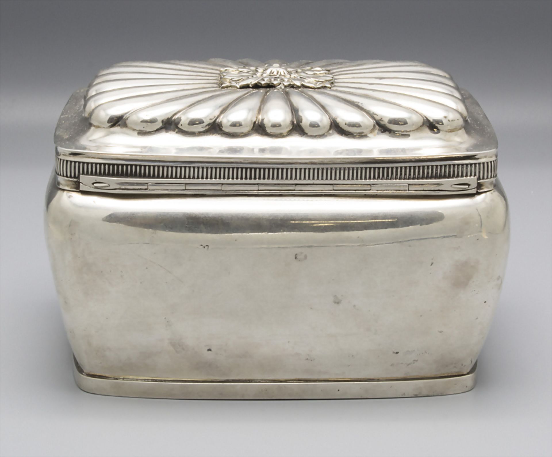 Deckeldose / A covered silver bowl, Hessels, Breda, 1835 - Image 3 of 9