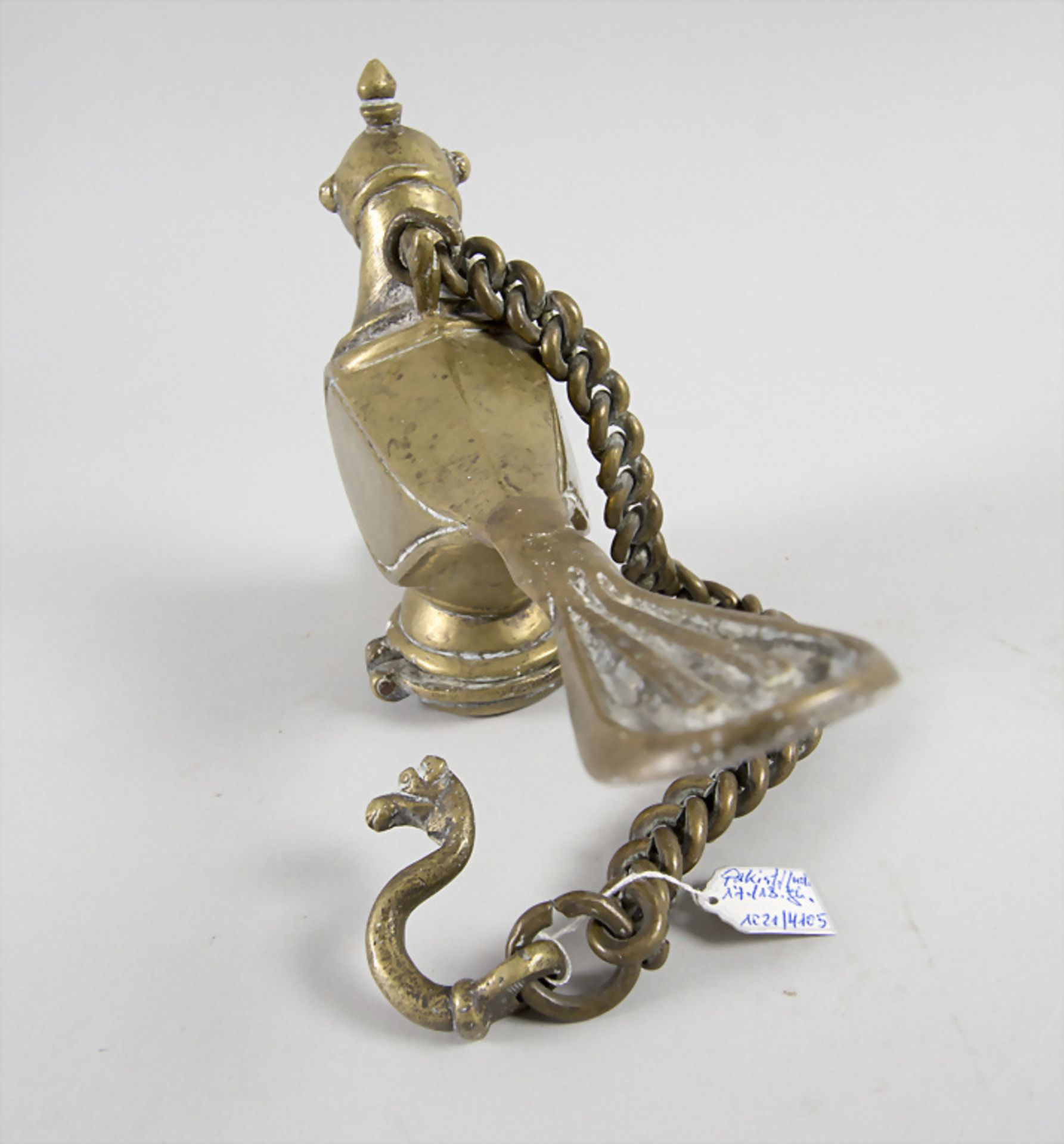 Vogel-Öllampe / An oil lamp with bird, wohl Pakistan/Indien, 17./18. Jh. - Bild 3 aus 6