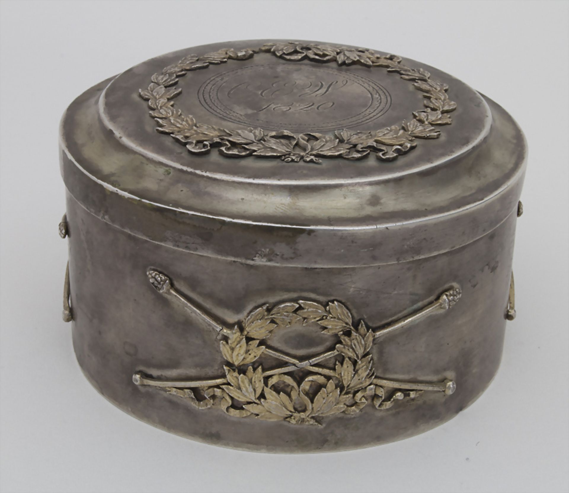 Empire Deckeldose / A lidded Empire silver box, Johann Valentin Jentha, Breslau/Wroclaw, um 1810 - Bild 4 aus 10