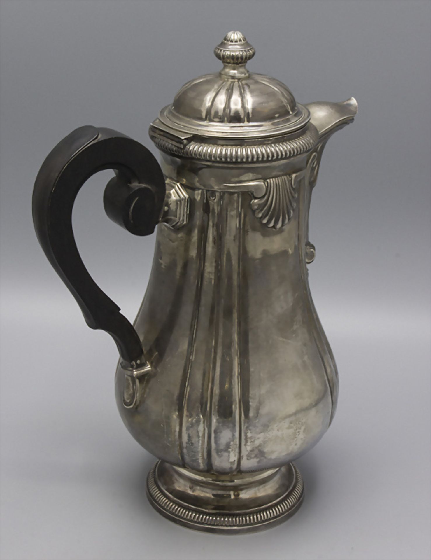 Große Kaffeekanne / A large silver coffee pot, Gombert & Bibollet, Paris, 1913-1924 - Bild 2 aus 6