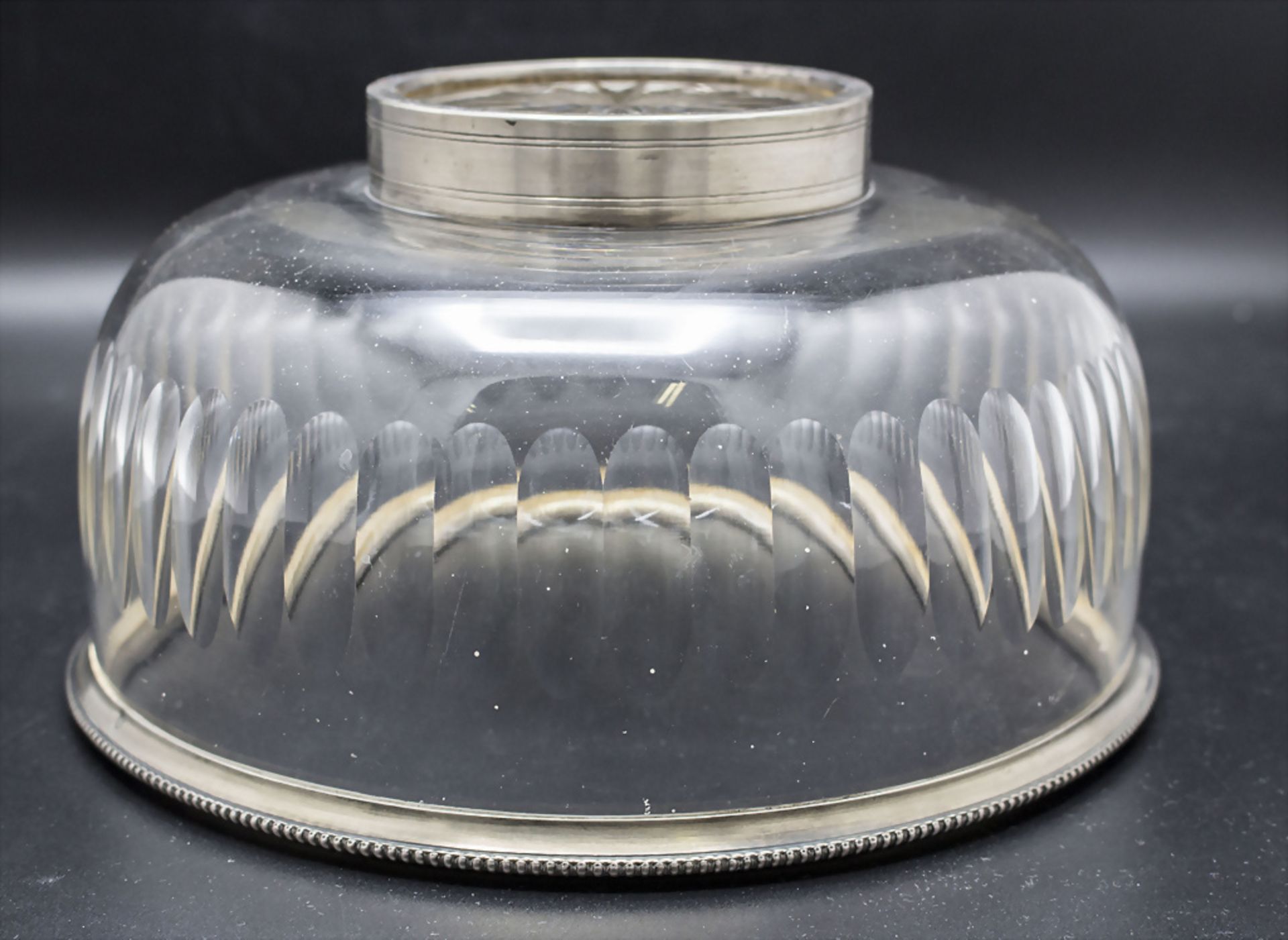 Glasschale mit Silbermontur / A crystal glass bowl with silver mount, Paris, um 1900 - Bild 2 aus 4