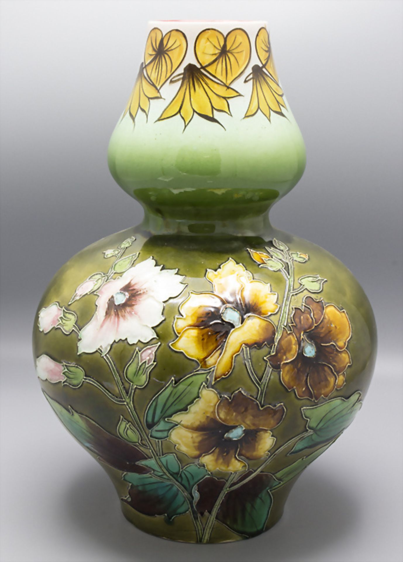 Paar Jugendstil Vasen mit Blumendekor / A pair of Art Nouveau vases with flowers, Frankreich, ... - Image 2 of 14