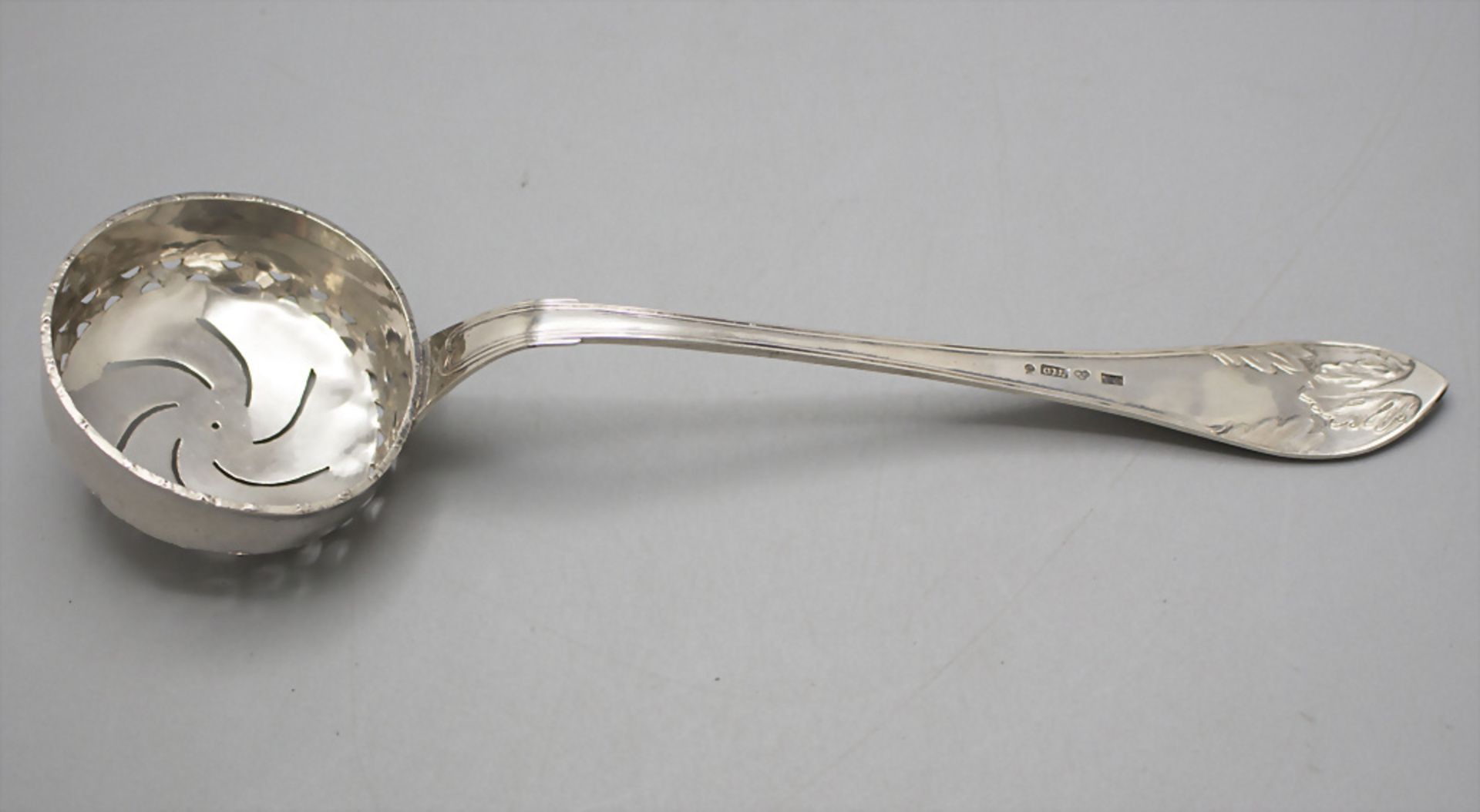 Zuckerstreuer / A silver sugar sparkler, Gustaf Israel Lyberg, Eksjö, 1839