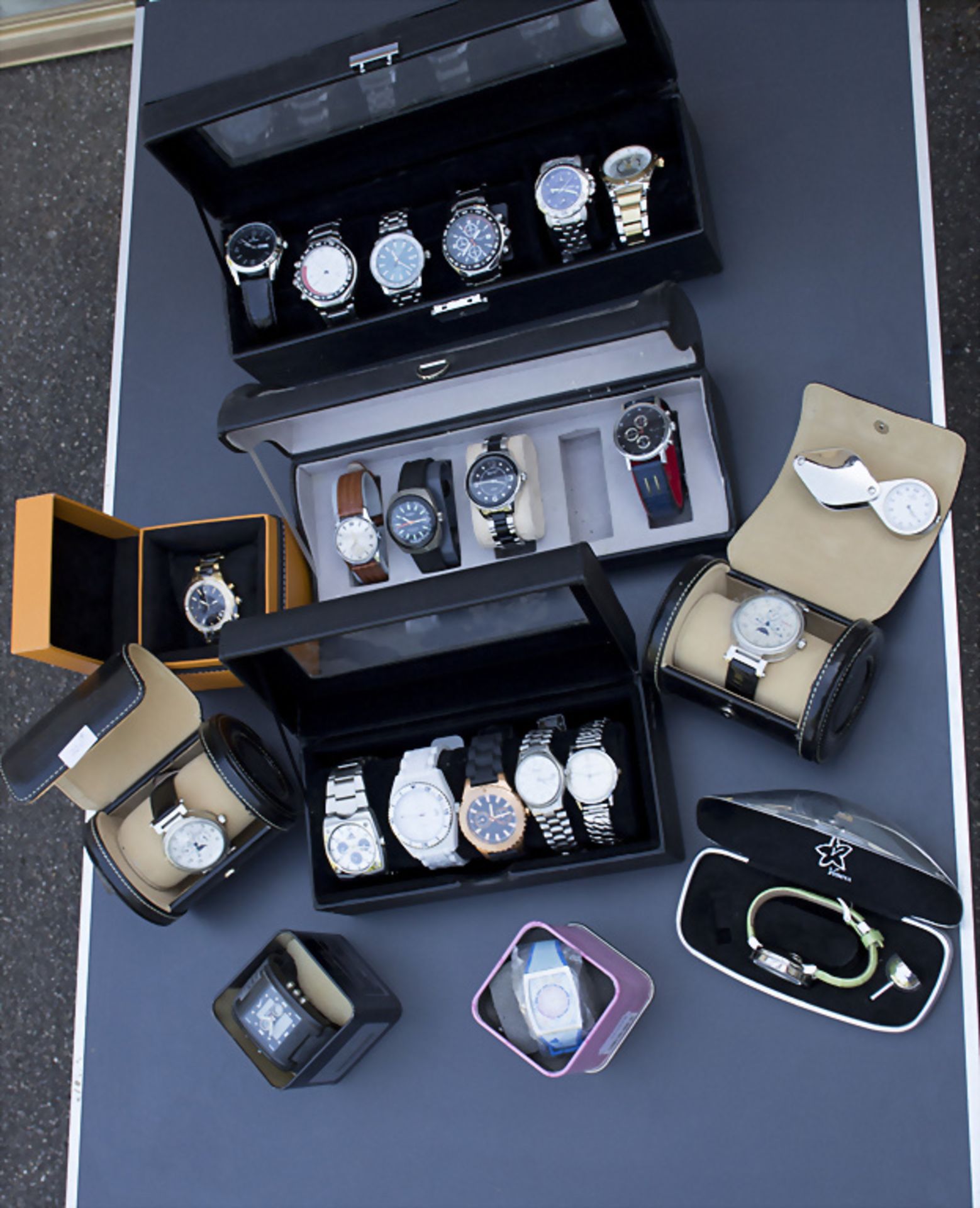 Konvolut 34 Uhren / A collection of 34 wristwatches