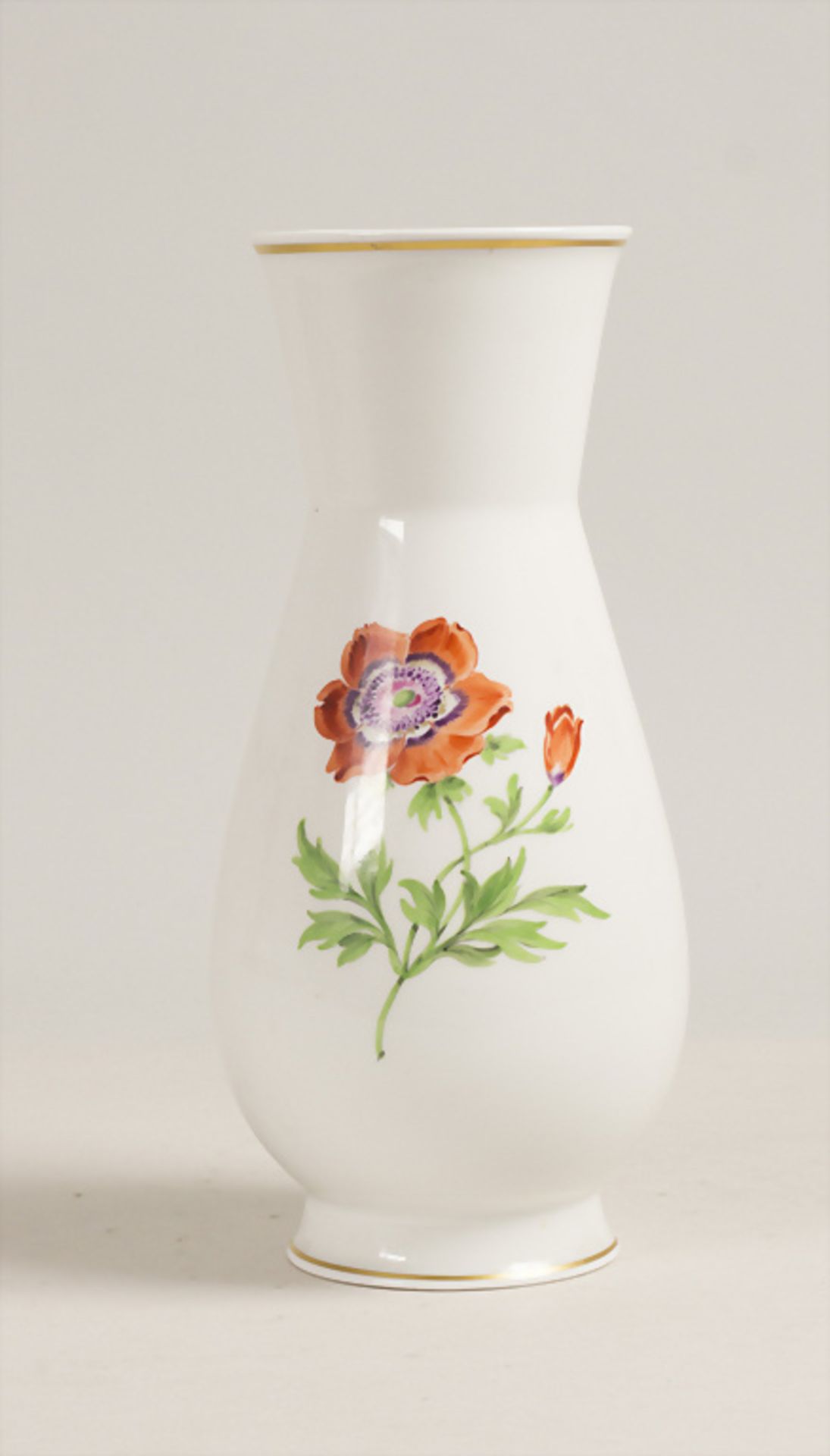 Vase mit Mohnblume / A vase with a poppy flower, Meissen, Mitte 20. Jh.