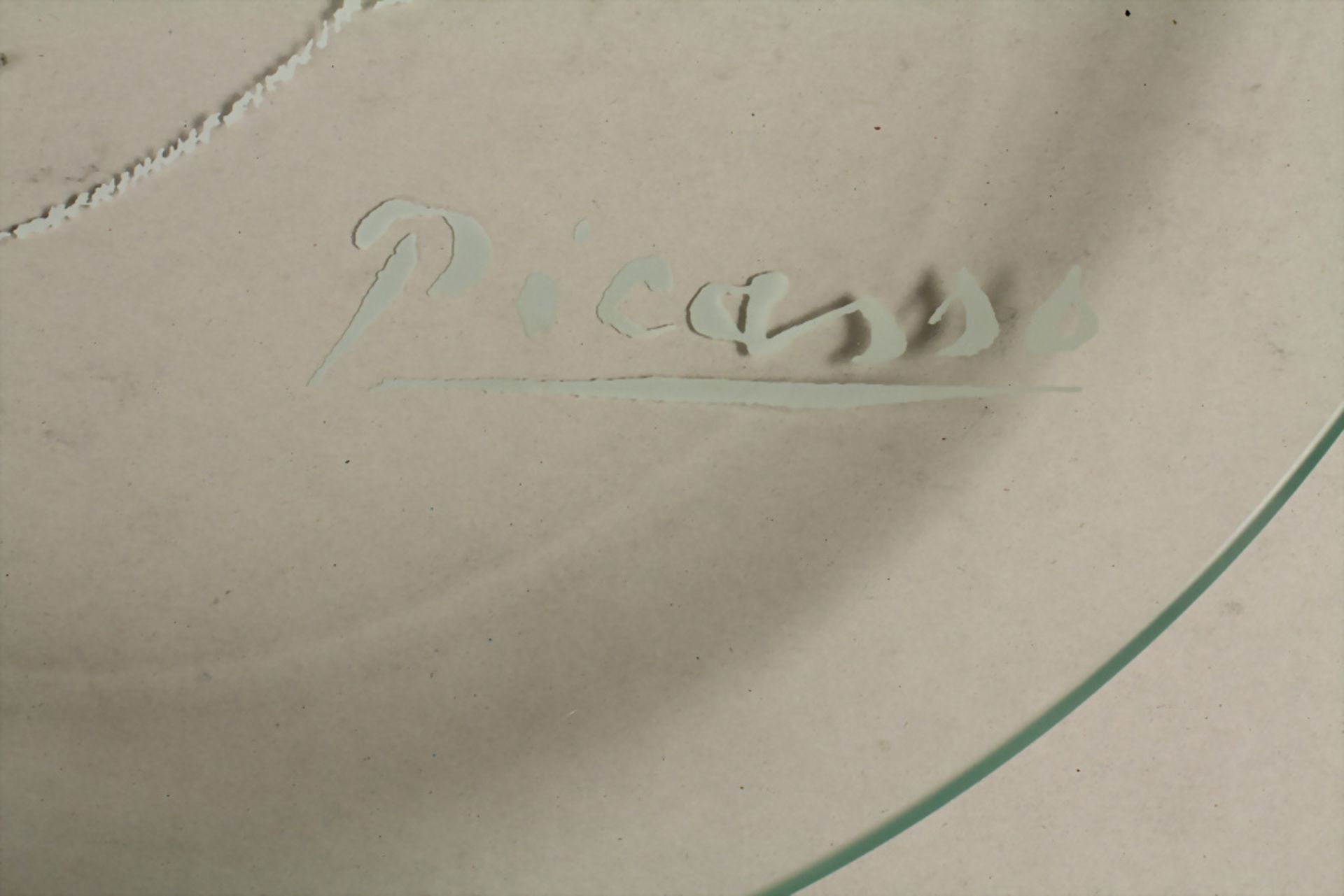 Pablo Picasso (1881-1973), Künstlerteller 'Le pigeon' / An artist glass plate, 20. Jh. - Image 4 of 5