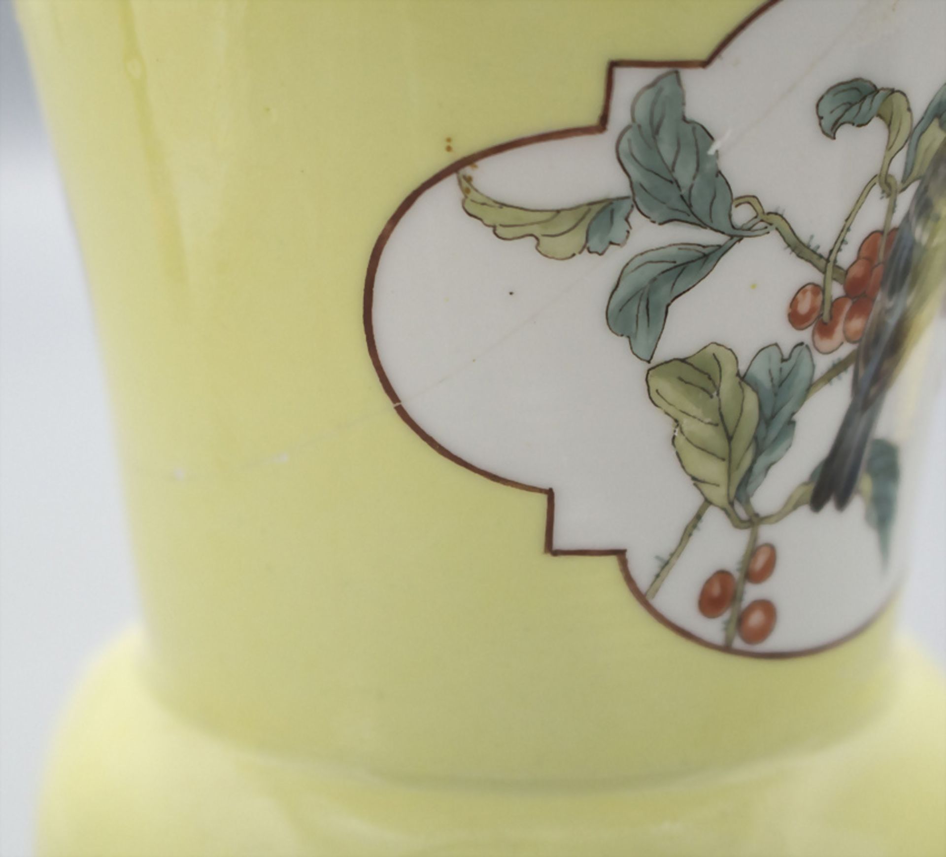 Gelbfond-Deckelvase mit Vogelmalerei / A covered vase with birds, Meissen, Ende 19. Jh. - Image 5 of 6