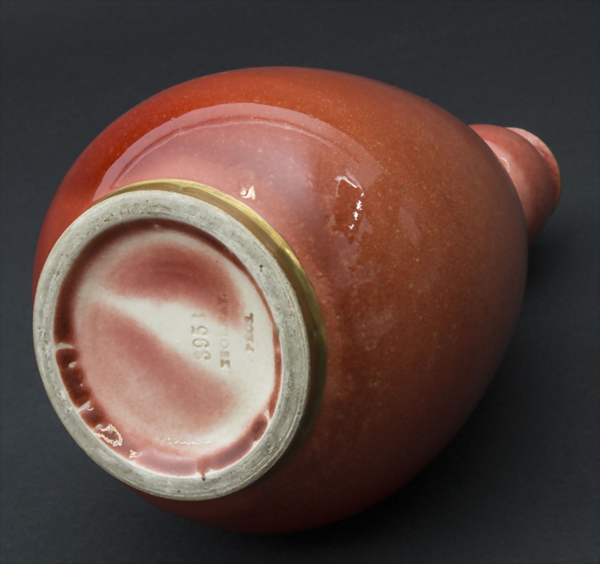 Rote Flaschenkürbisvase / A red pumpin shaped vase, Zsolnay, Pecs, um 1900 - Image 4 of 4