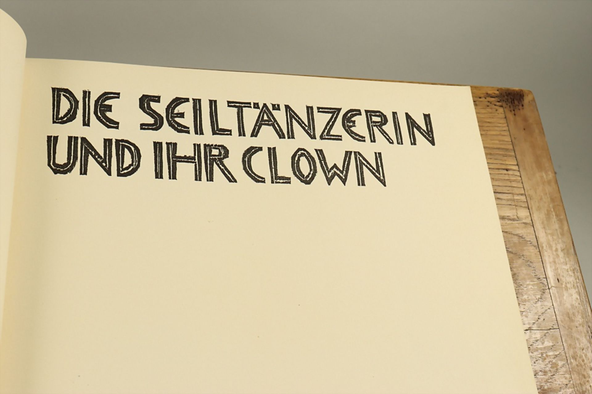 Werner Gothein: Die Seiltänzerin und ihr Clown, Schwenningen, 1949 - Bild 6 aus 7