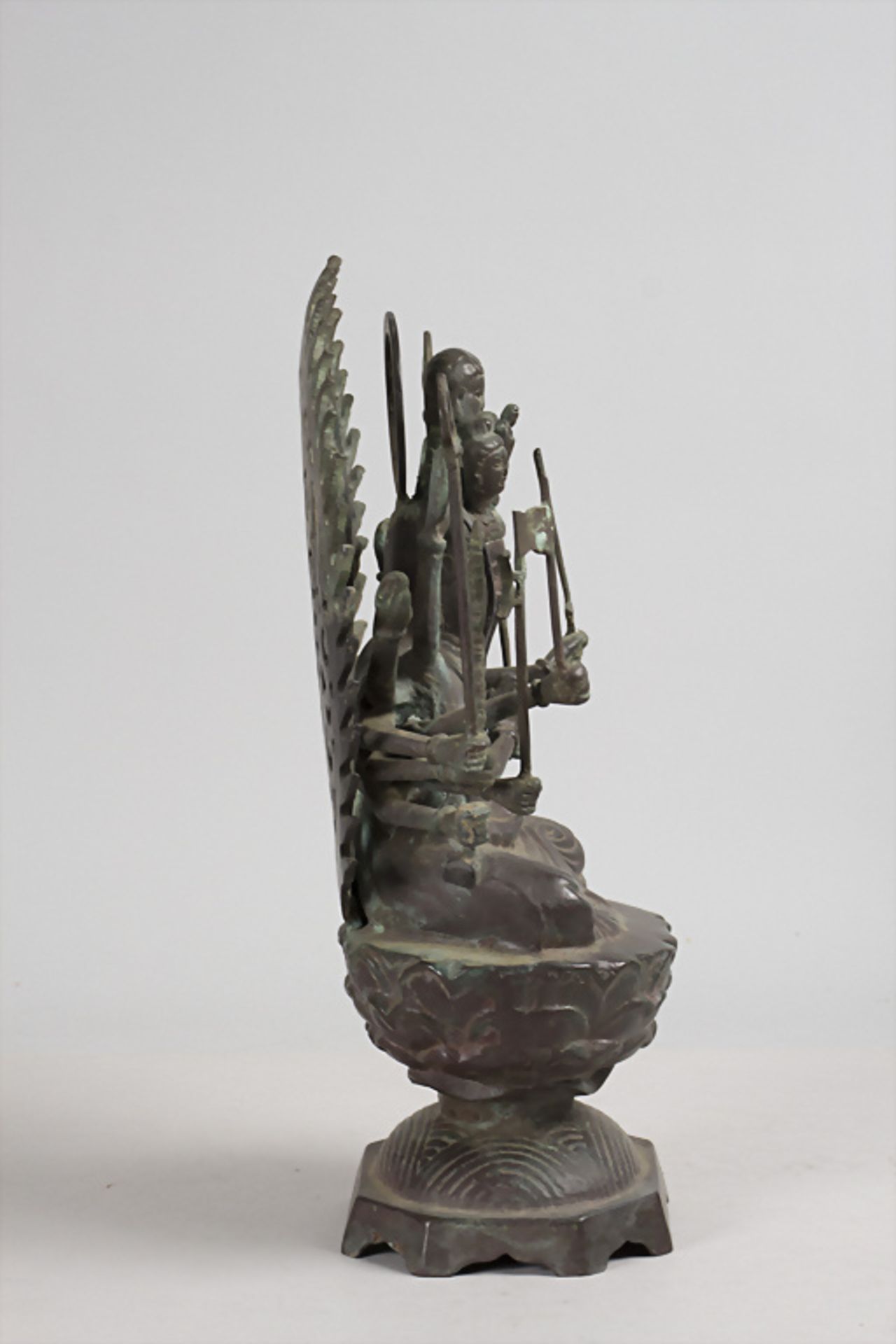 Bronzeplastik der Göttin 'Avalokiteshvara-Guhyasamaja' / A bronze figure ... - Image 4 of 8