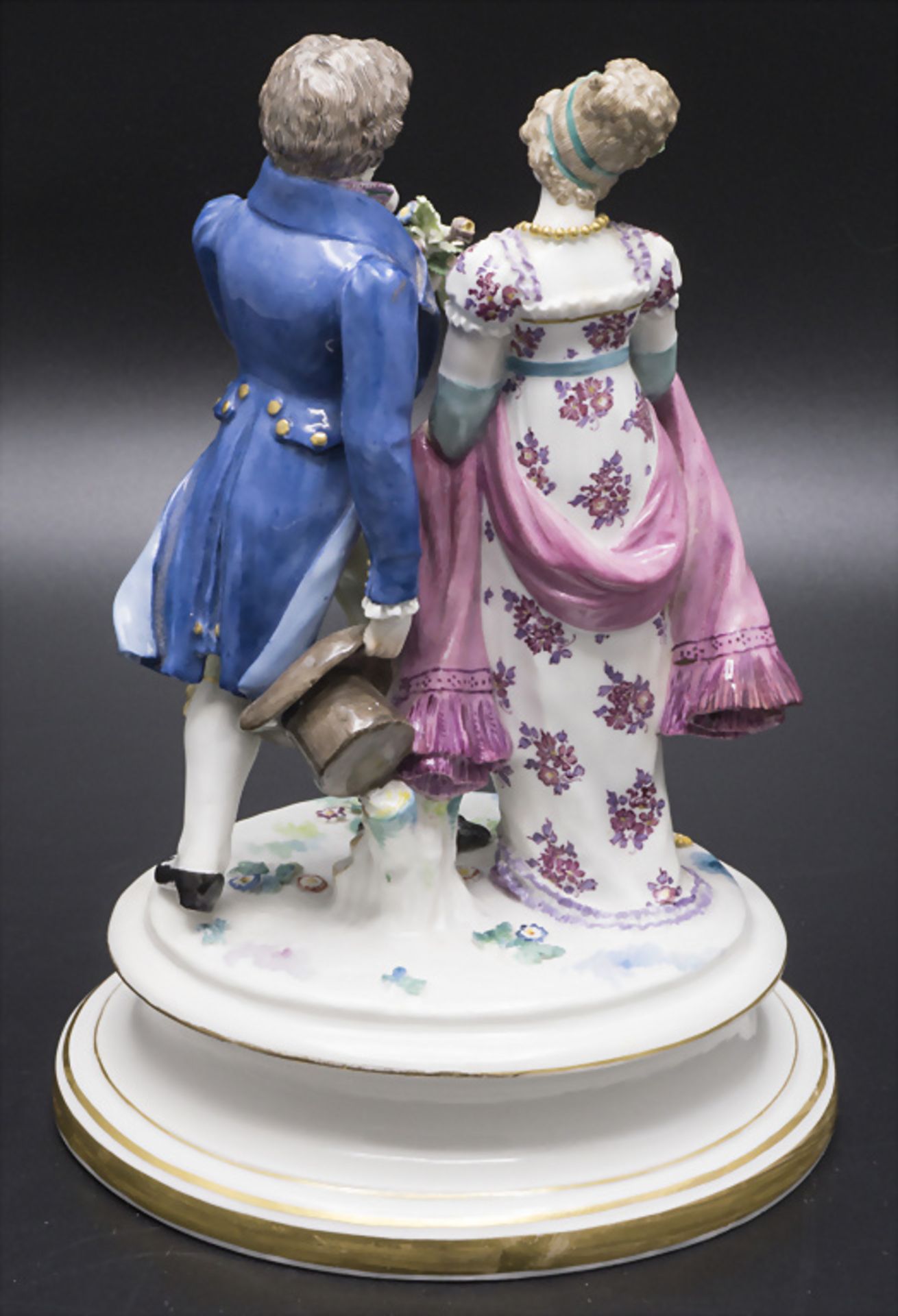 Galantes Biedermeier Paar beim Spaziergang / A gallant couple, Heinrich Goeschl, Meissen, um 1880 - Image 5 of 8