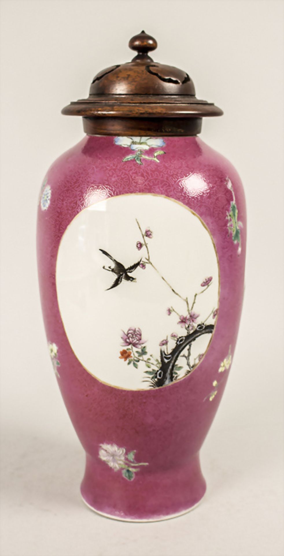 Ziervase / A decorative vase, China, Qing Dynastie (1644-1911) - Bild 4 aus 7