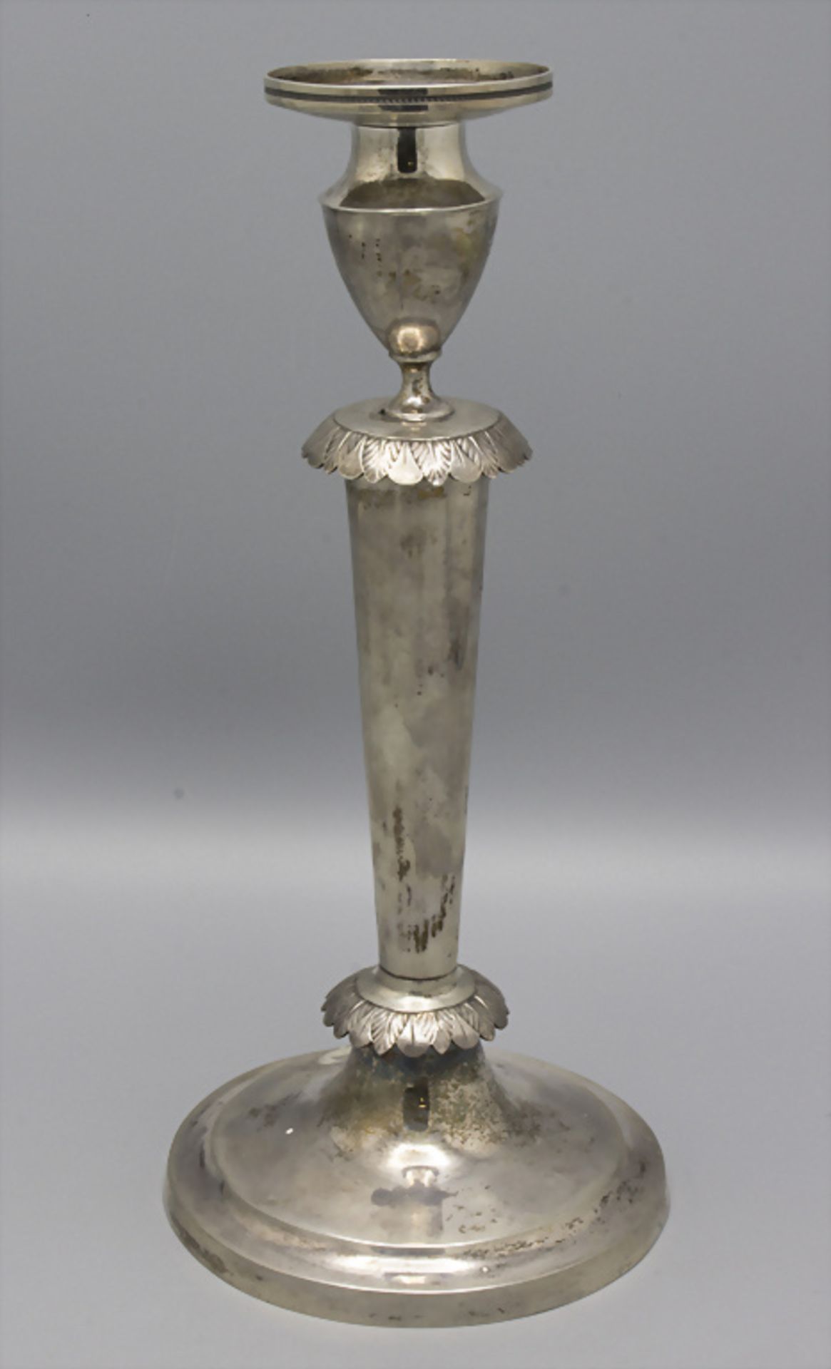 Klassizismus Kerzenleuchter / A silver candlestick, Scheel, Kassel, 19. Jh. - Image 2 of 6