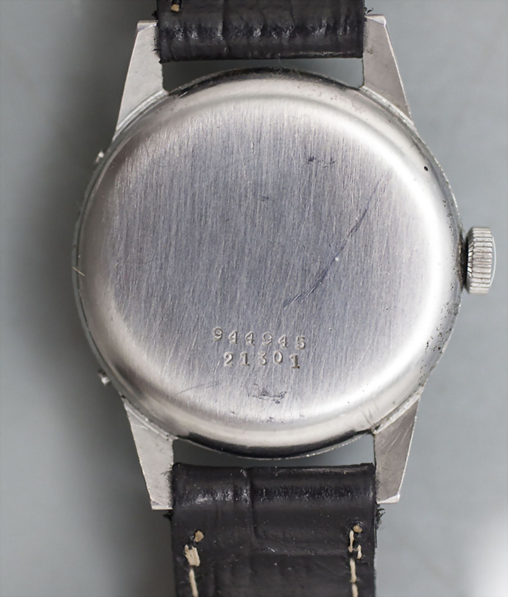 Armbanduhr mit Kalender / A wristwatch with calendar, Universal Geneve, um 1950 - Image 3 of 7