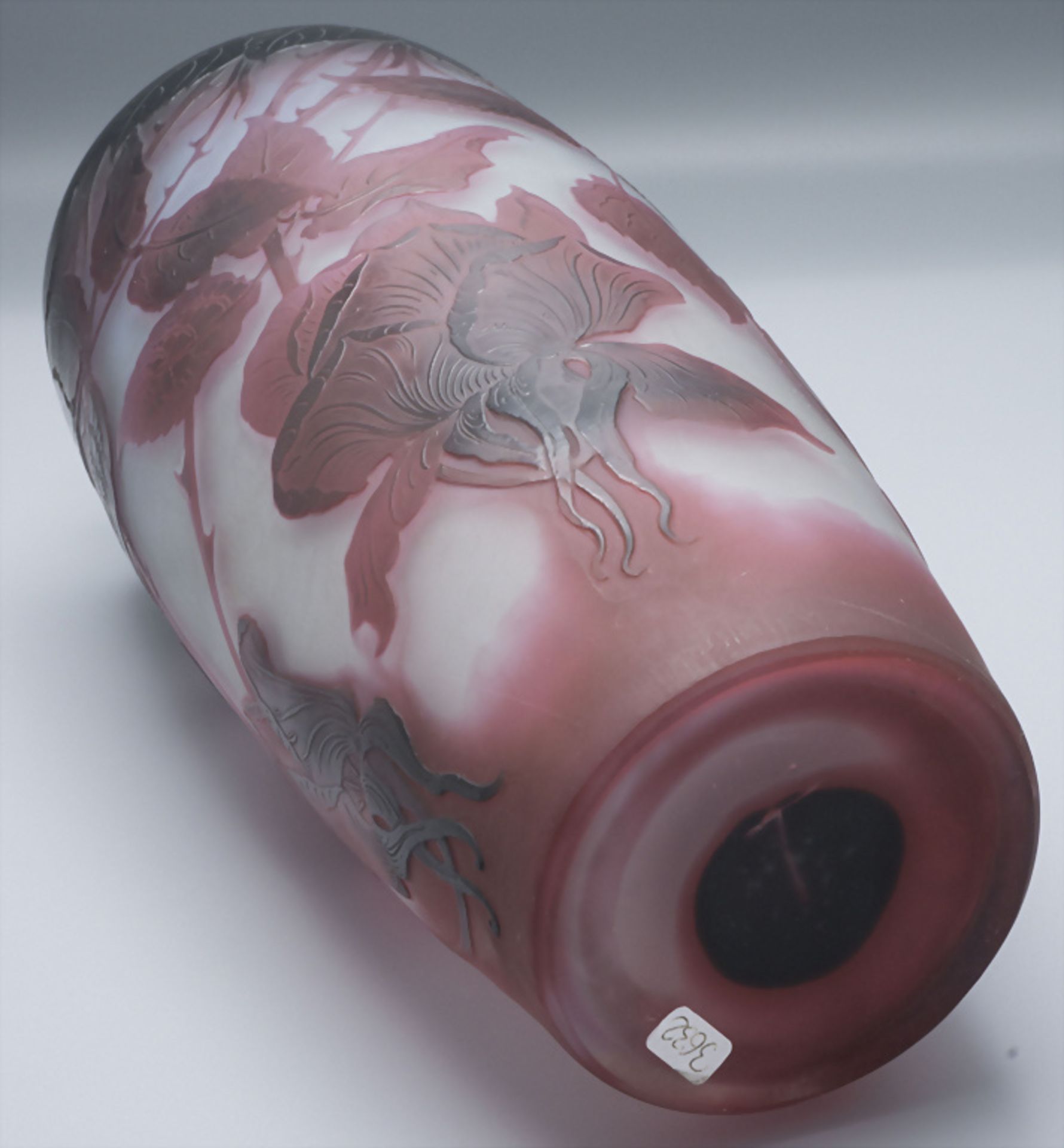 Jugendstil Vase mit Rosenzweigen / An Art Nouveau cameo glass vase with roses, Paul Nicolas, ... - Image 6 of 8