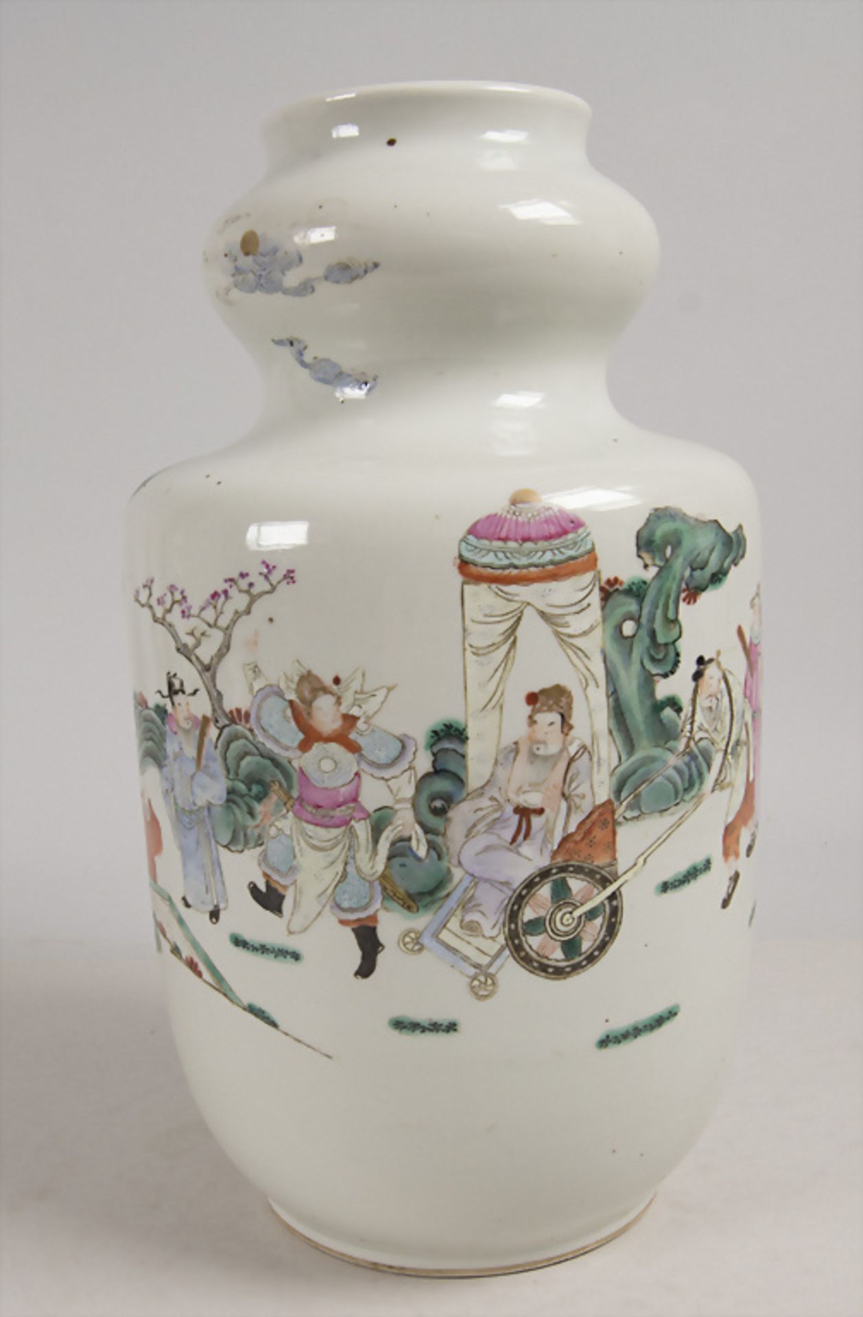Ziervase / A decorative vase, China, Qing Dynastie (1644-1911), gemarkt Qianlong (1736-1795) - Bild 2 aus 10