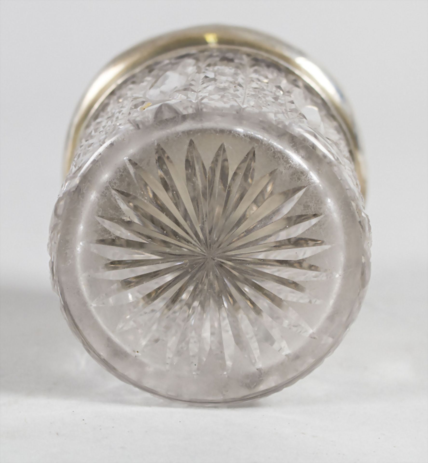 Glasdose mit Silberdeckel / A cut glass dresser jar with silver lid, Florence Warden, Chester, 1896 - Image 3 of 4