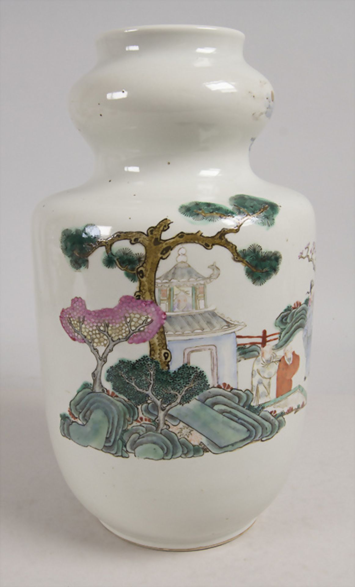 Ziervase / A decorative vase, China, Qing Dynastie (1644-1911), gemarkt Qianlong (1736-1795) - Bild 3 aus 10