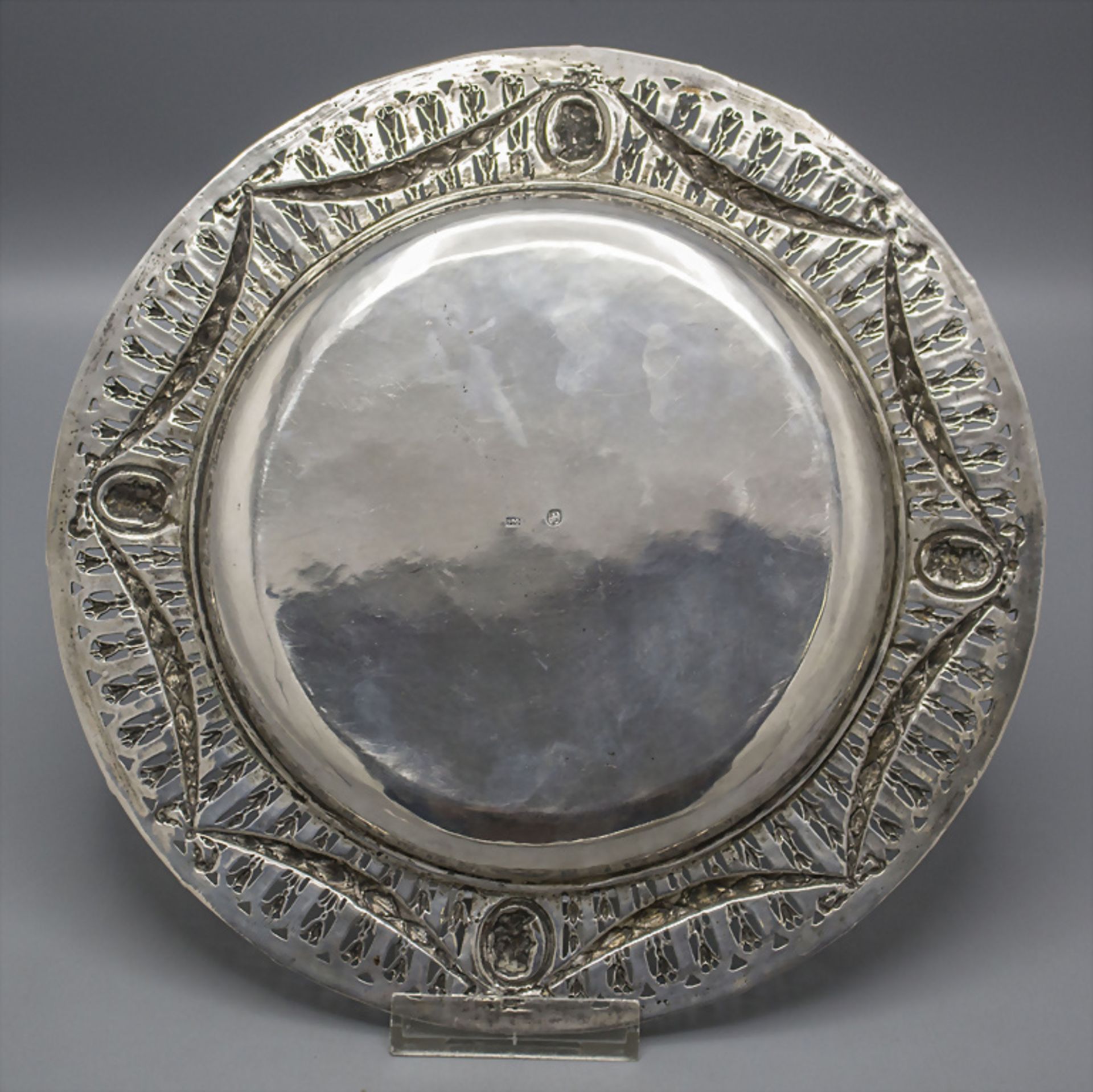 Zierteller / A decorative silver plate, wohl Simon Rosenau, Hanau, um 1900 - Image 3 of 4