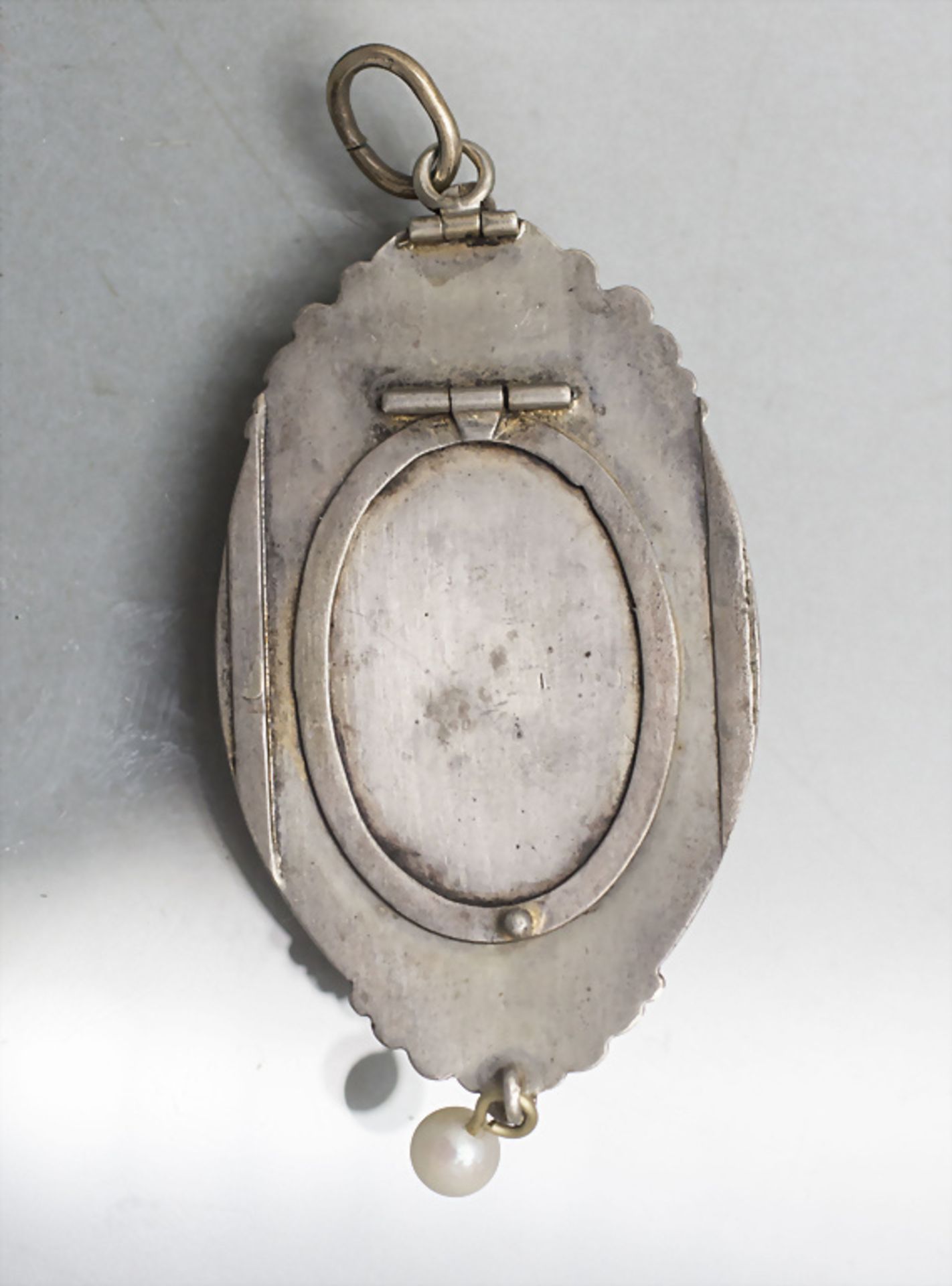 Medaillon-Anhänger/ A medallion pendant, 19. Jh. - Image 2 of 2