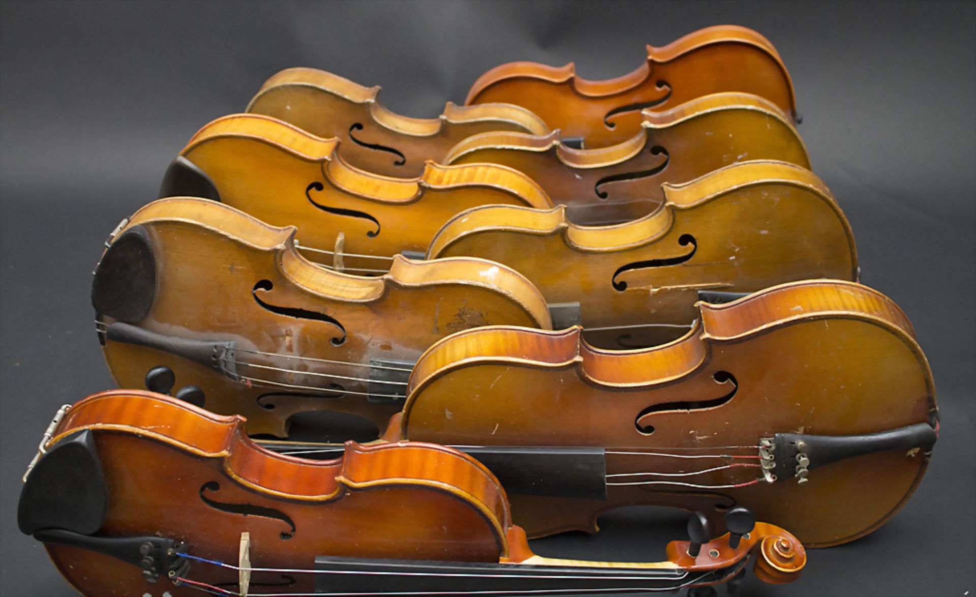 Sammlung von 8 Schülergeigen / 8 violins