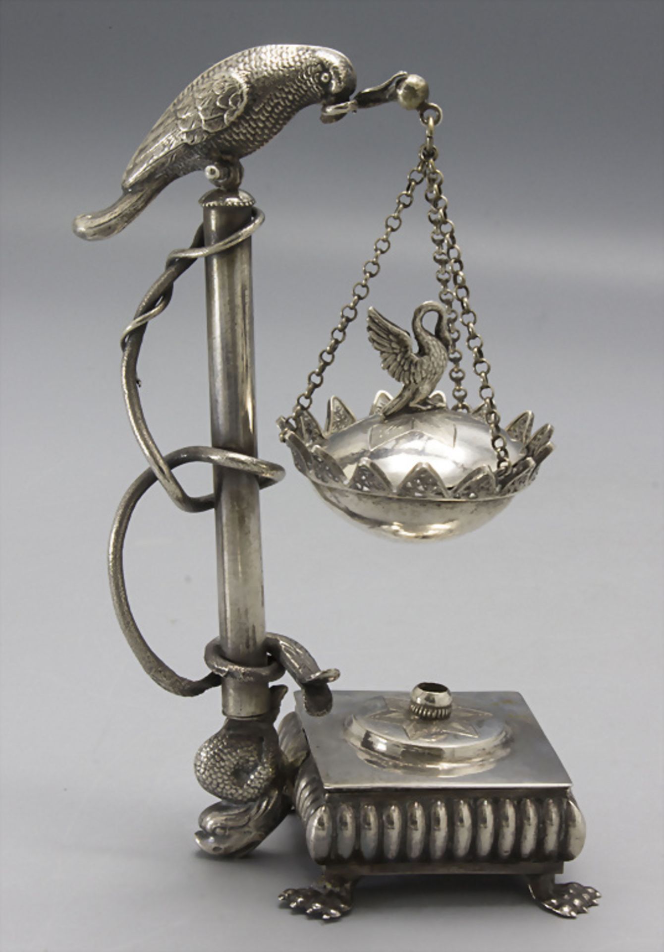 Räuchergefäß / A silver incense burner / Brule parfum, um 1810