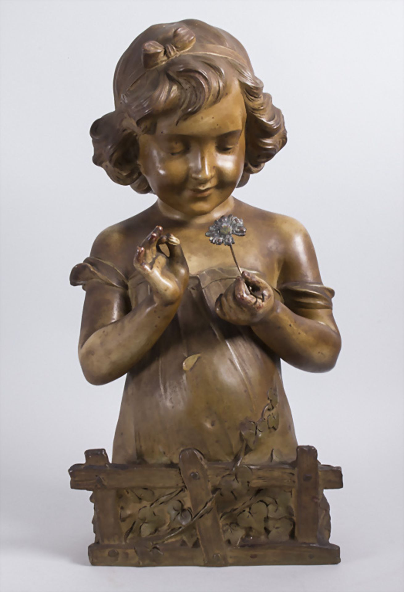 Aristide DE RANIERI (1865-1929), Jugendstil Büste eines Mädchens / An Art Nouveau terracotta ...