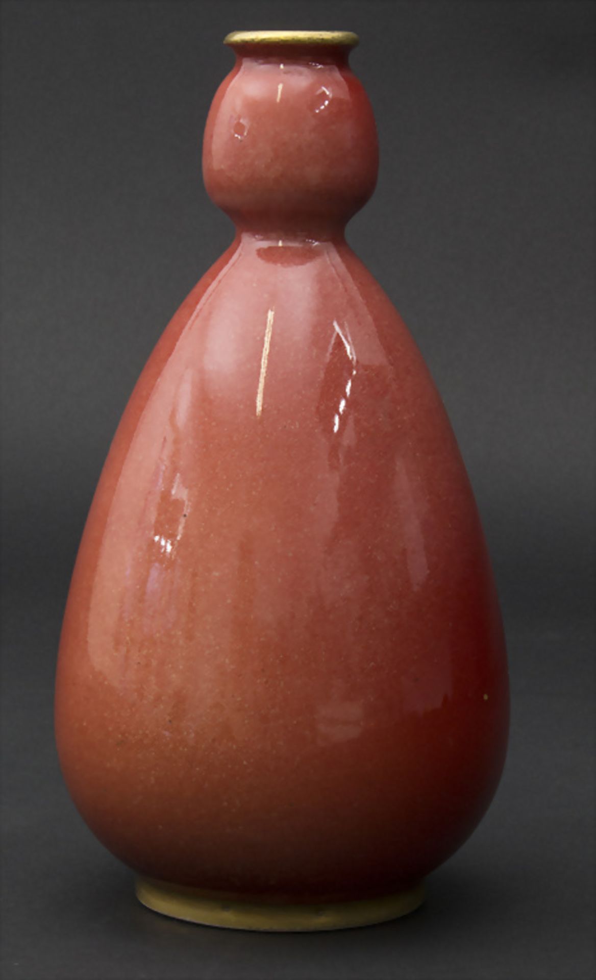 Rote Flaschenkürbisvase / A red pumpin shaped vase, Zsolnay, Pecs, um 1900 - Image 2 of 4