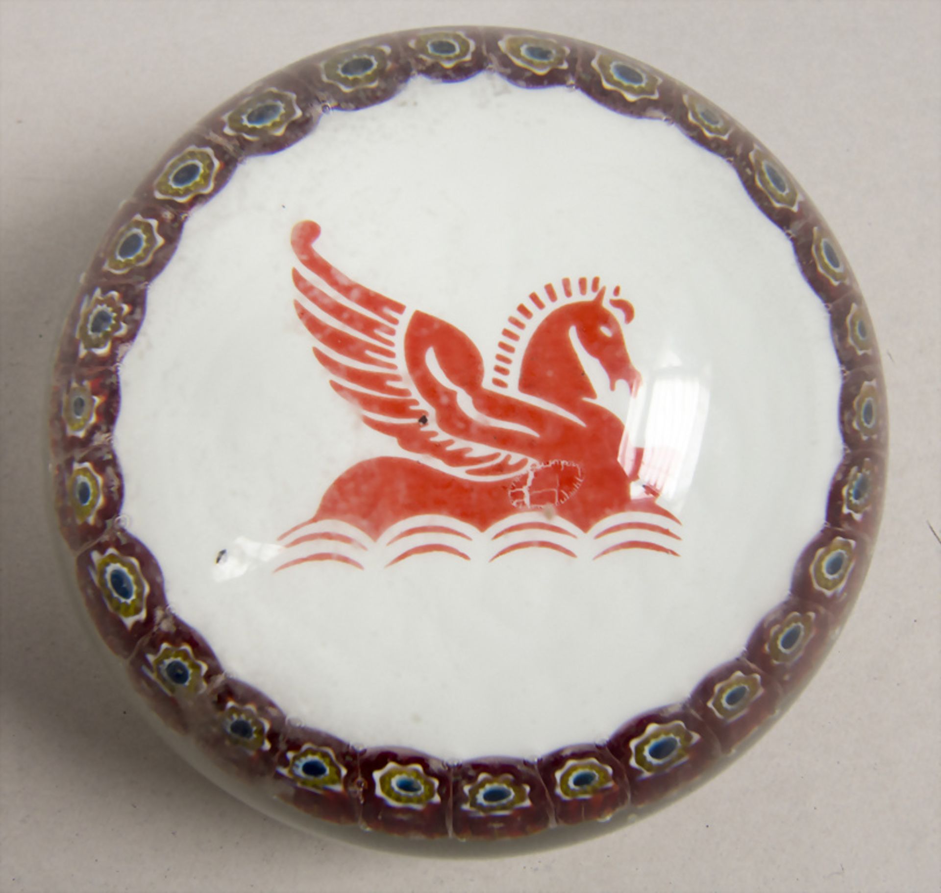 Briefbeschwerer 'Pegasus'/ A paperweight, Mitte 20. Jh.