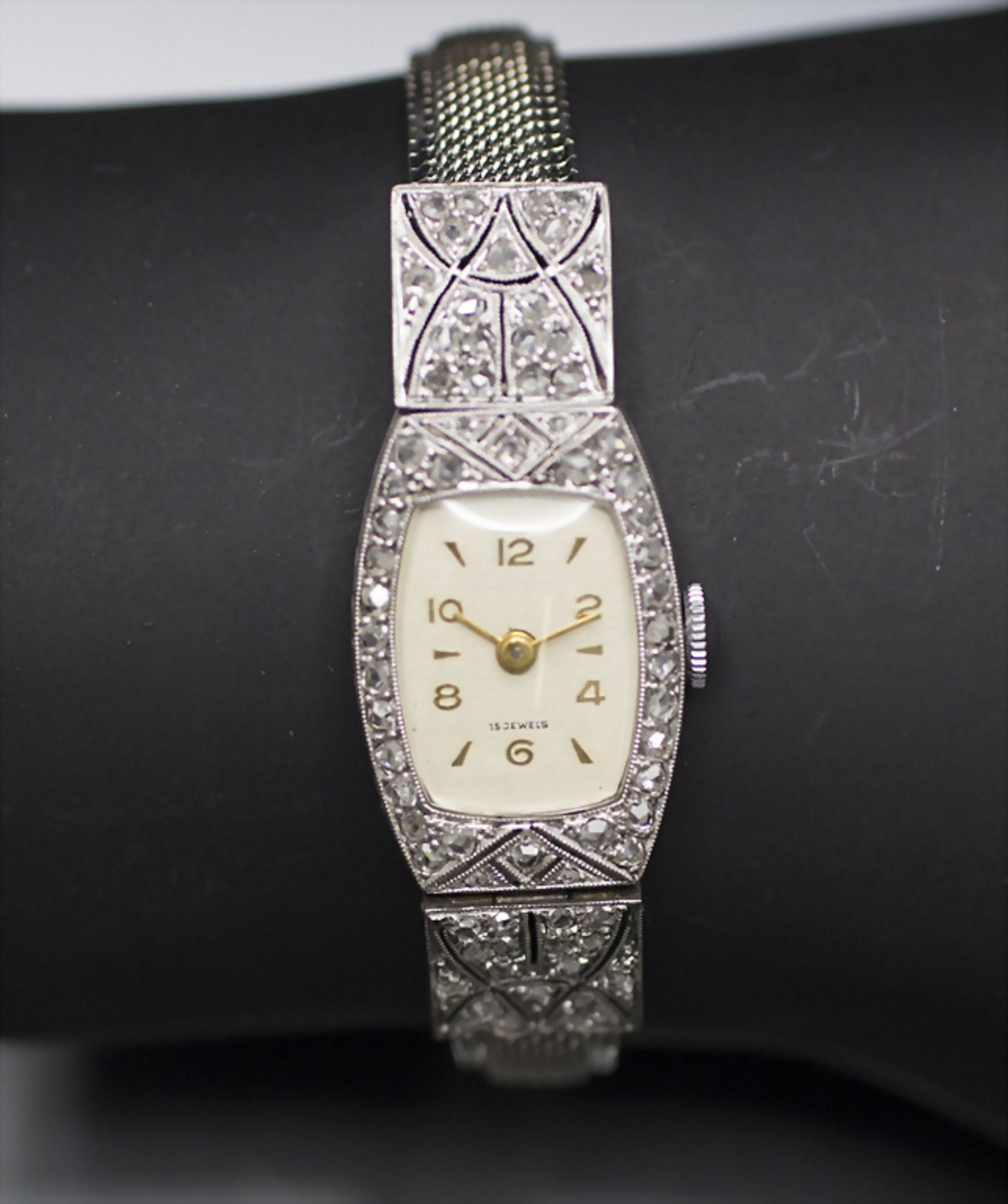 Art Déco DAU / An Art Deco 18 ct gold/platinum ladies wristwatch with diamonds, ... - Image 2 of 7