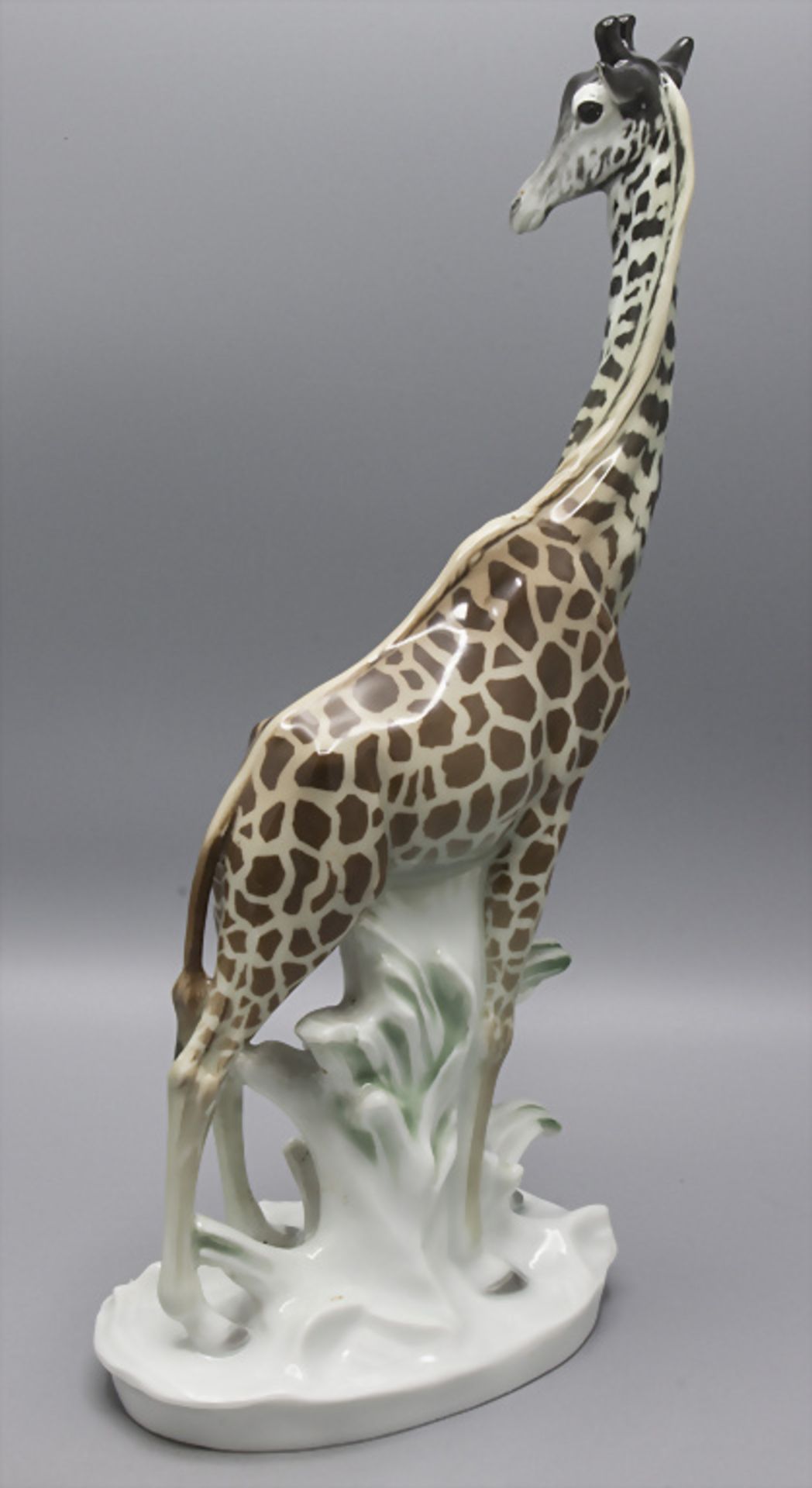 Große und sehr seltene Tierfigur 'Giraffe' / A large and very rare animal sculpture of a ... - Image 3 of 5