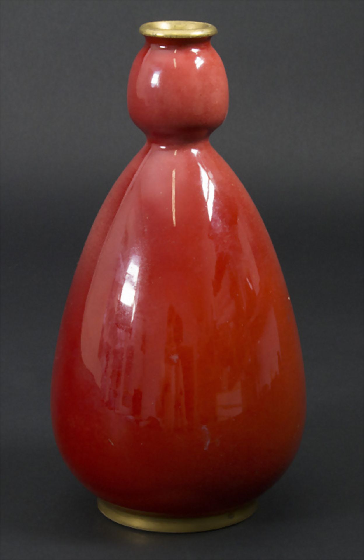Rote Flaschenkürbisvase / A red pumpin shaped vase, Zsolnay, Pecs, um 1900
