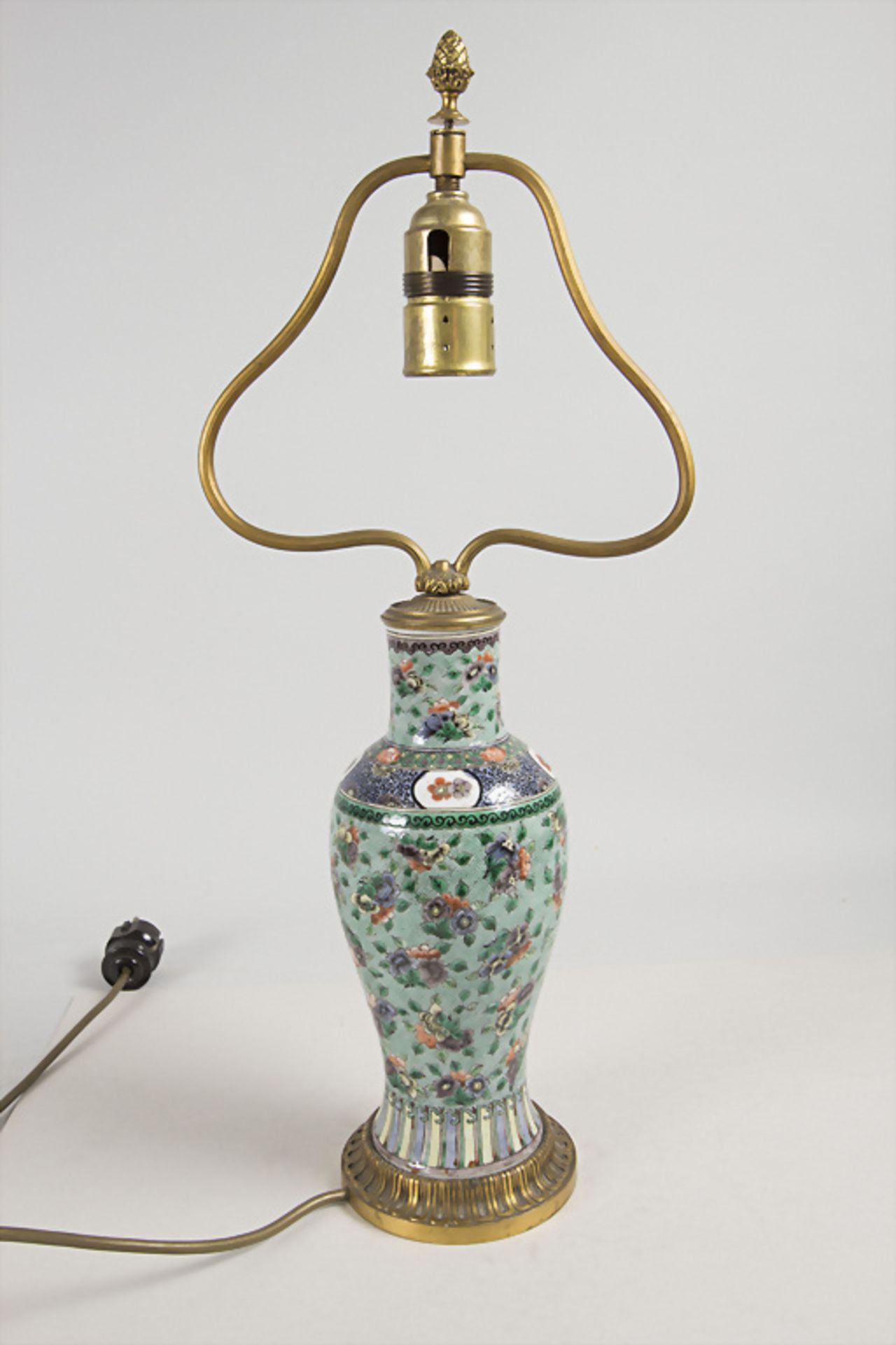 Tischlampe / A table lamp, Frankreich bzw. China, um 1900, Vase 18./19. Jh. - Image 3 of 6