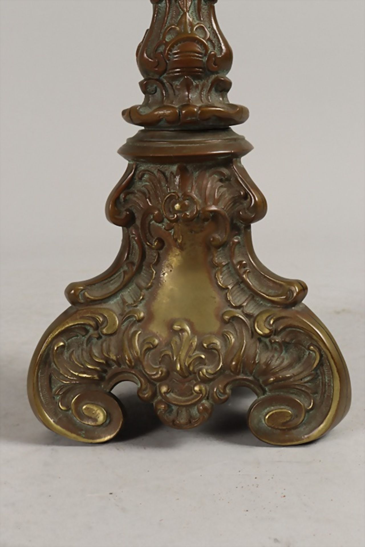 Altarleuchter / Kerzenhalter / An altar candle holder, 20. Jh. - Image 3 of 4