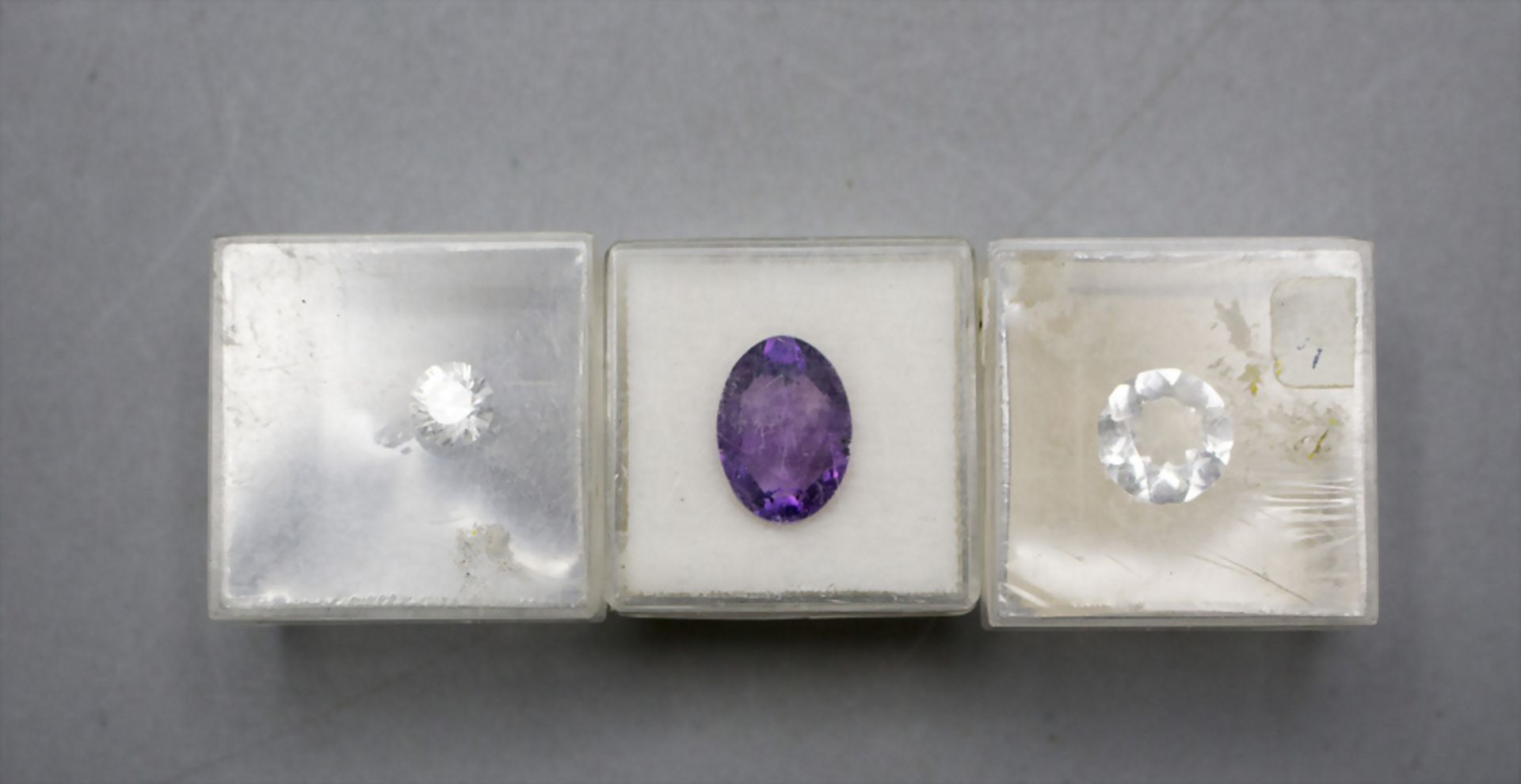 3 geschliffene Edelsteine bzw. Halbedelsteine / 3 carved precious and semi-precious stones