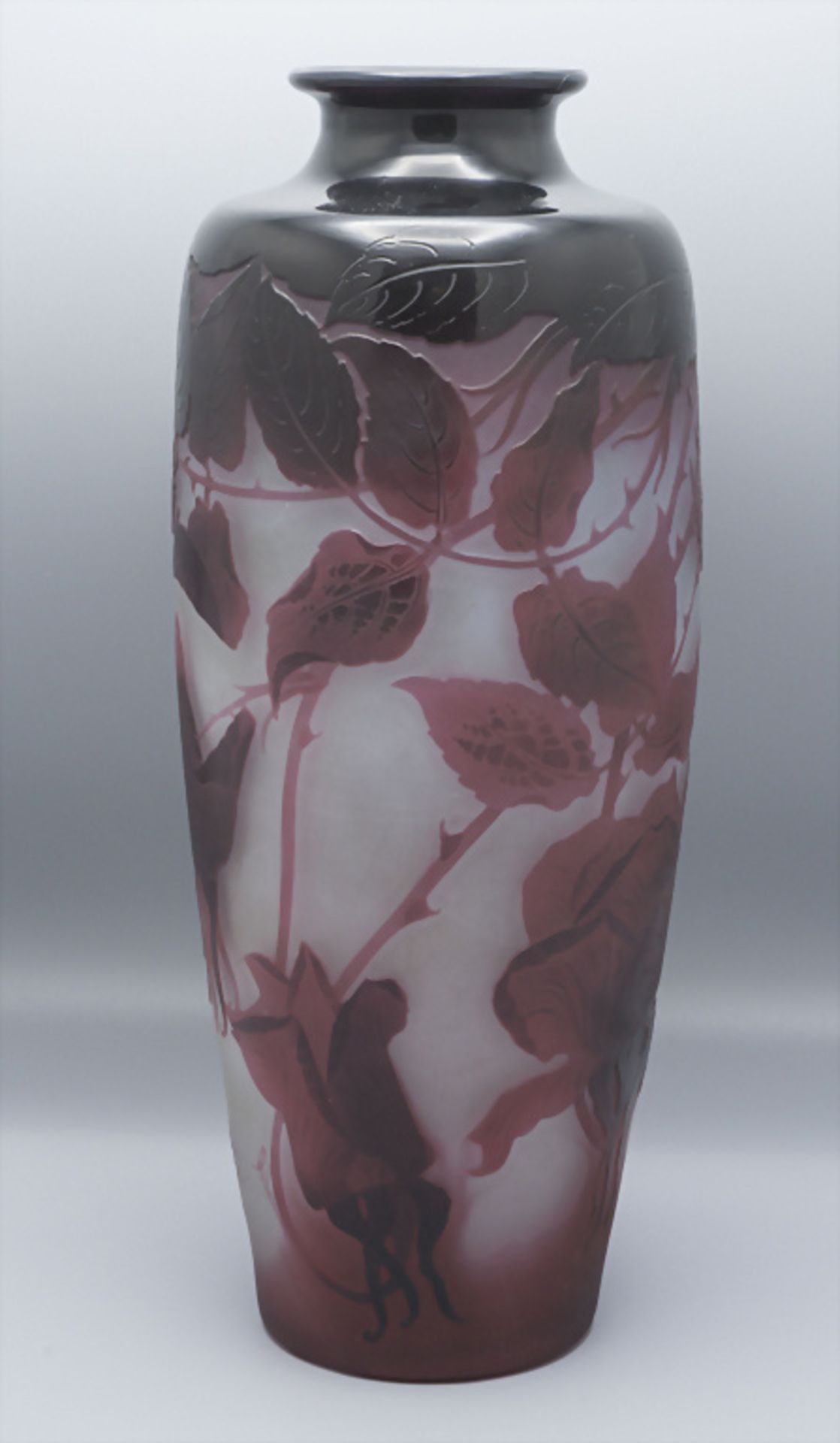 Jugendstil Vase mit Rosenzweigen / An Art Nouveau cameo glass vase with roses, Paul Nicolas, ... - Image 4 of 8