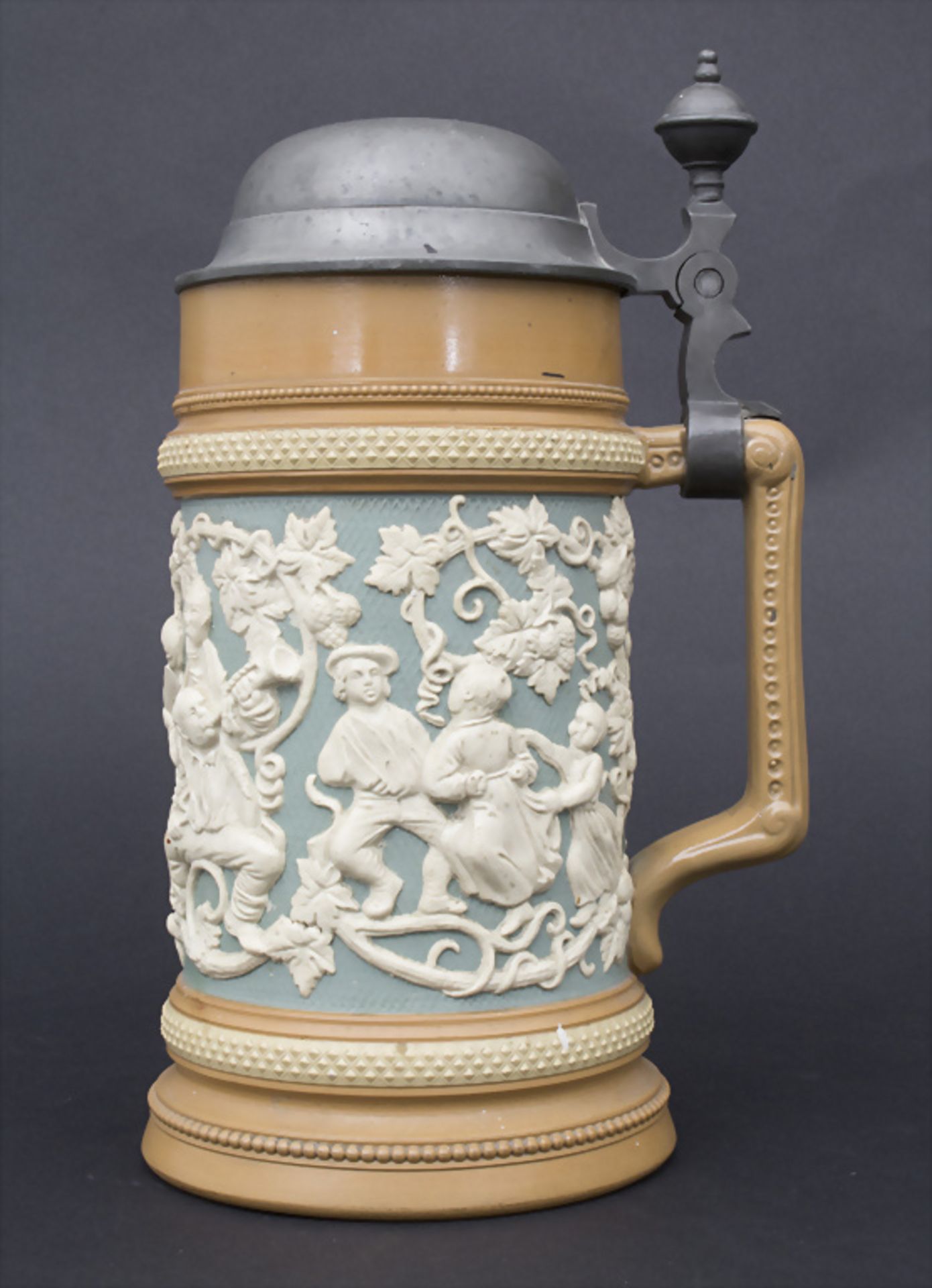 Weinkrug 1 L / A stoneware wine mug, Mettlach, um 1895 - Image 2 of 11