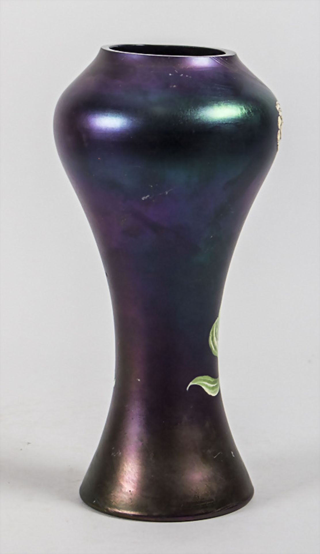 Jugendstil Glasvase mit Tulpendekor / An art Nouveau glass vase with tulips, Freiherr von ... - Image 3 of 7