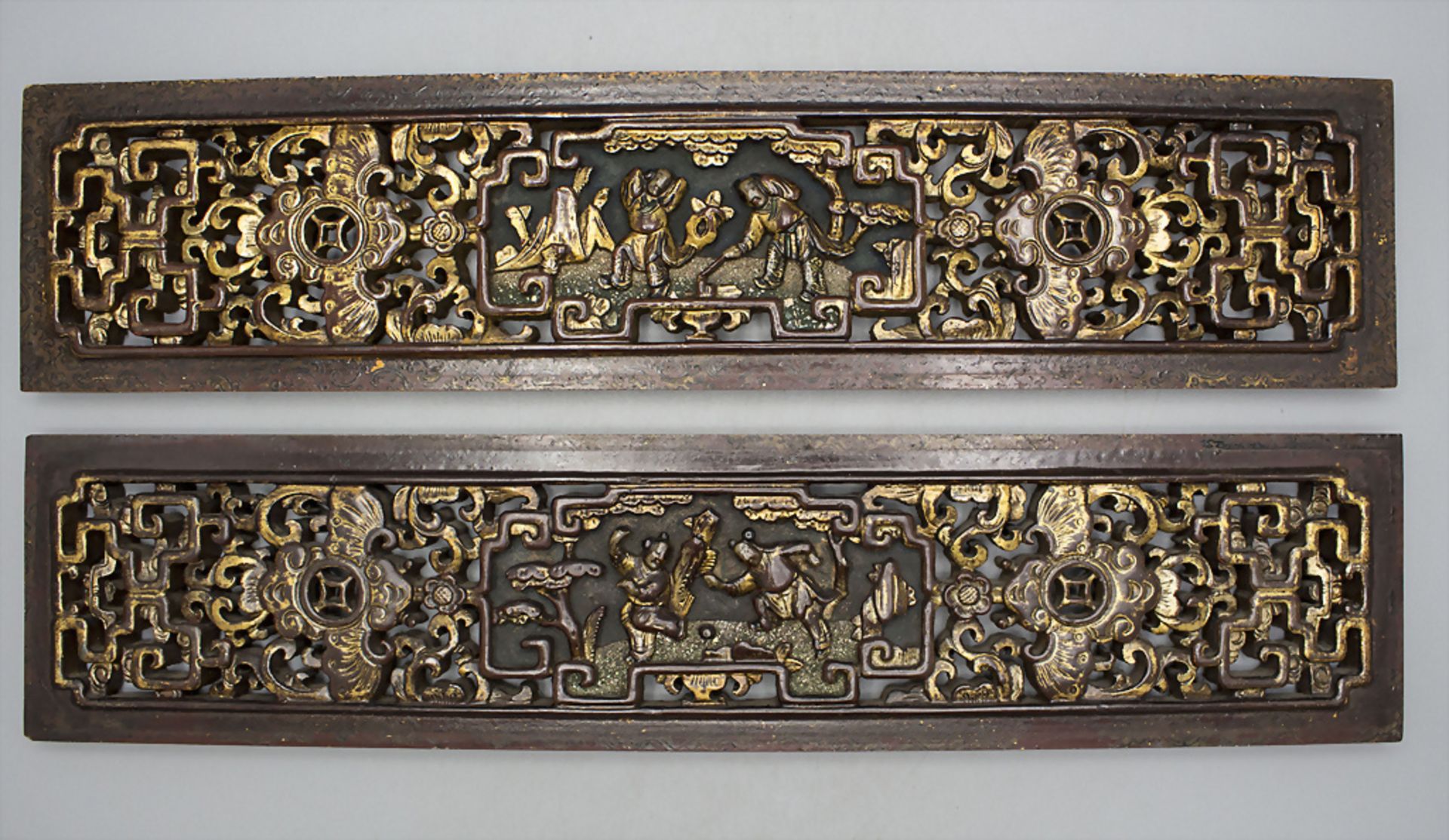 Paar Holzpaneele in Ajourtechnik / A pair of wood panel in ajour technique, China, 19. Jh.