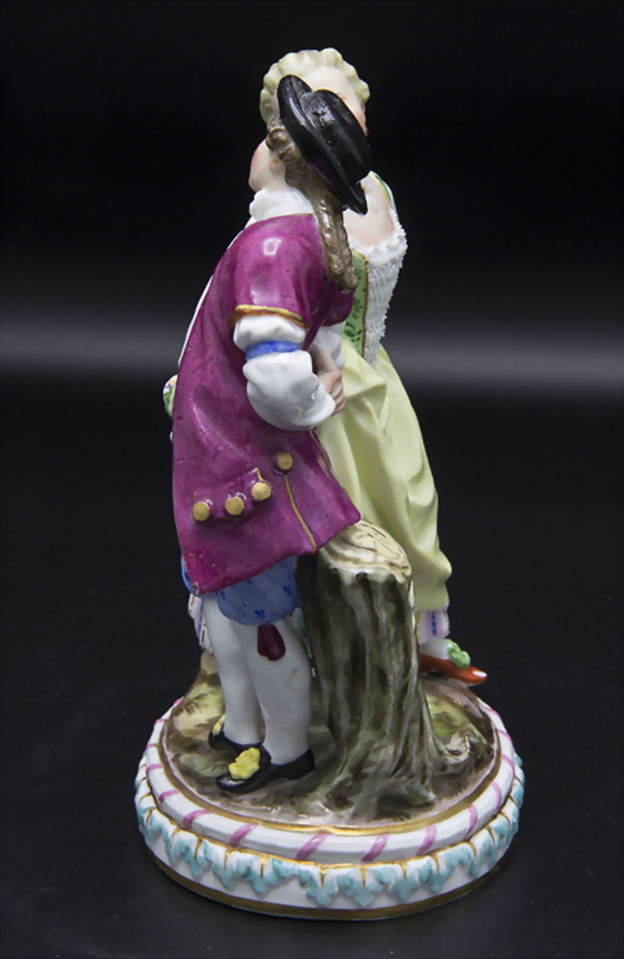 Figurengruppe 'Tanzendes Paar' / A figural group 'Dancing couple', Meissen, um 1800 - Image 4 of 6