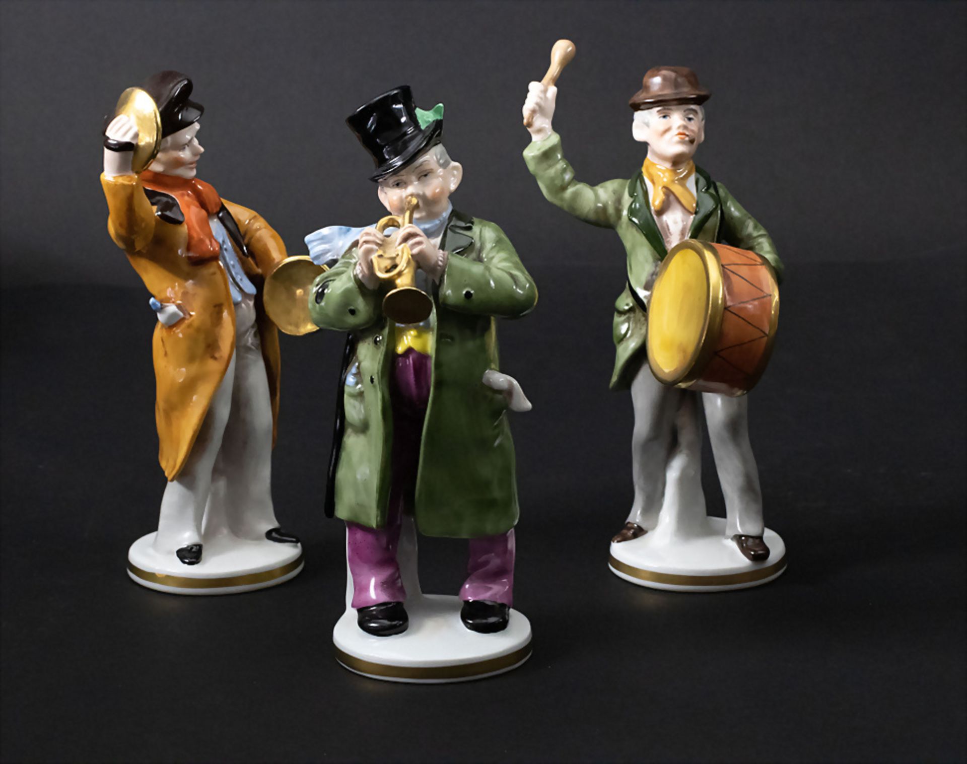 Drei Figuren 'Straßenmusikanten' / Three figures of street musicians, Gräfenthaler Porzellan, ...