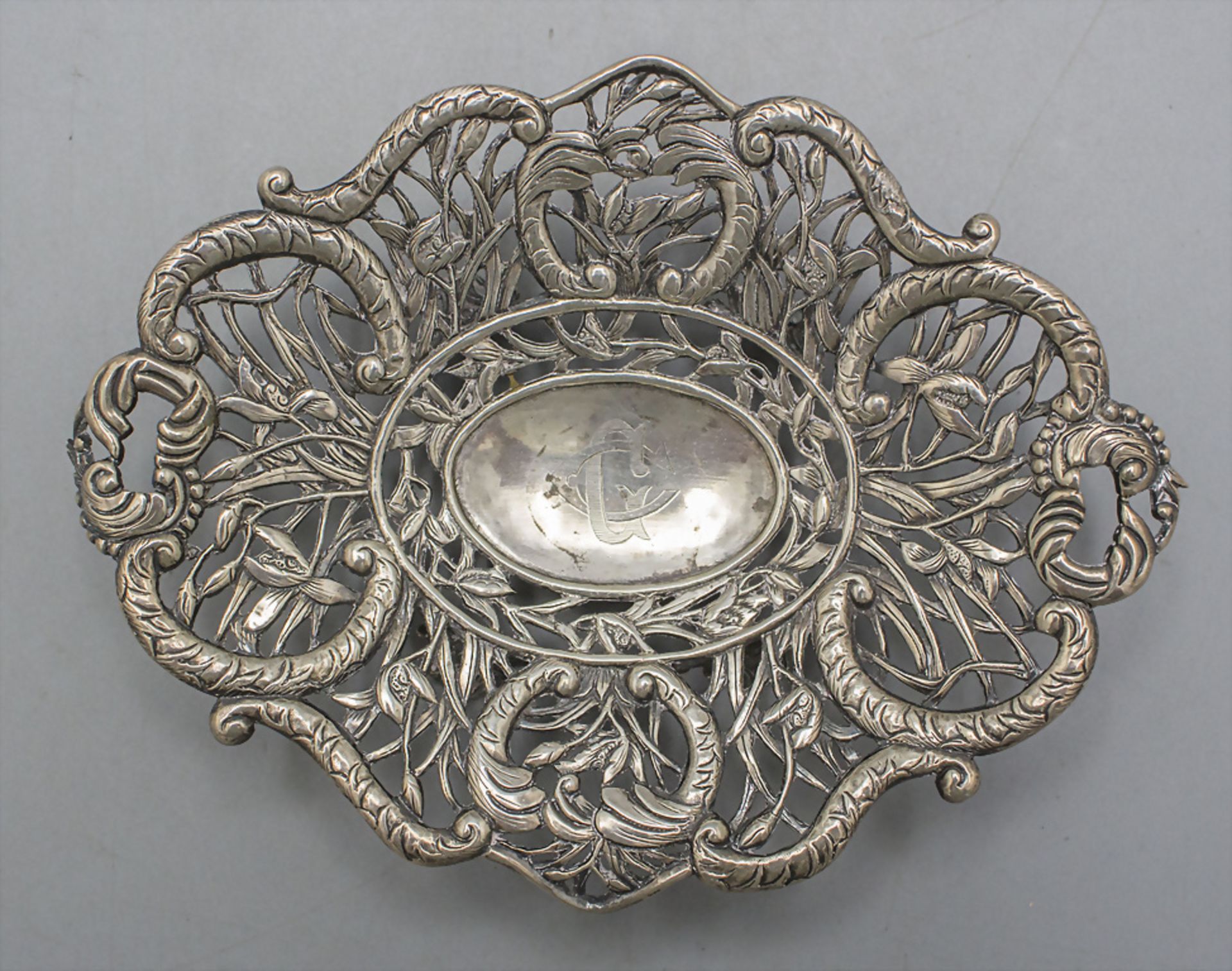 Kleine Korbschale / A small Chinese Export silver basket bowl, Wang Hing & Co., Hong Kong, um 1880 - Image 3 of 5