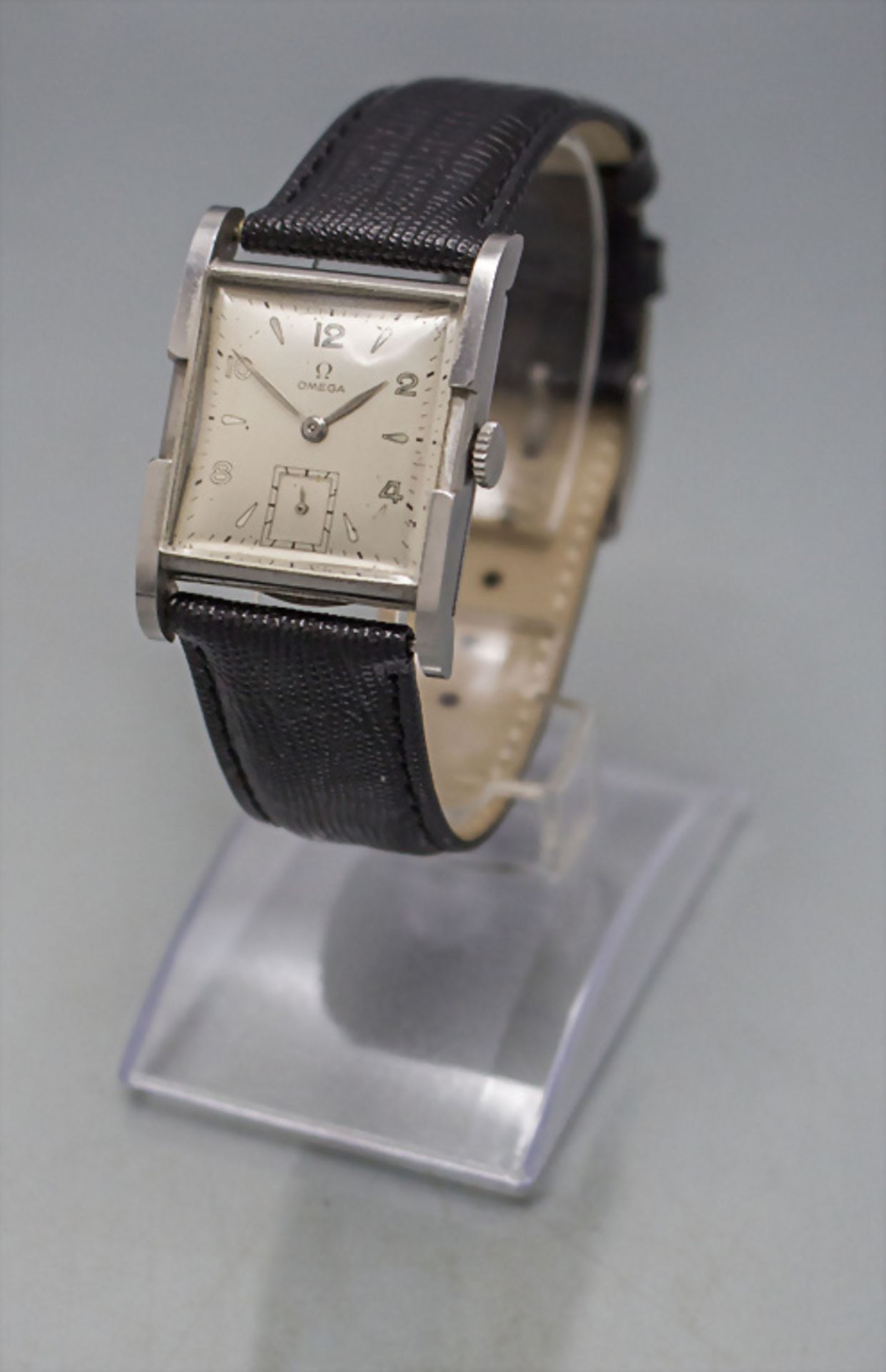 Art Déco HAU / An Art Deco tank watch, Omega, Swiss, 1947-1950 - Bild 2 aus 7