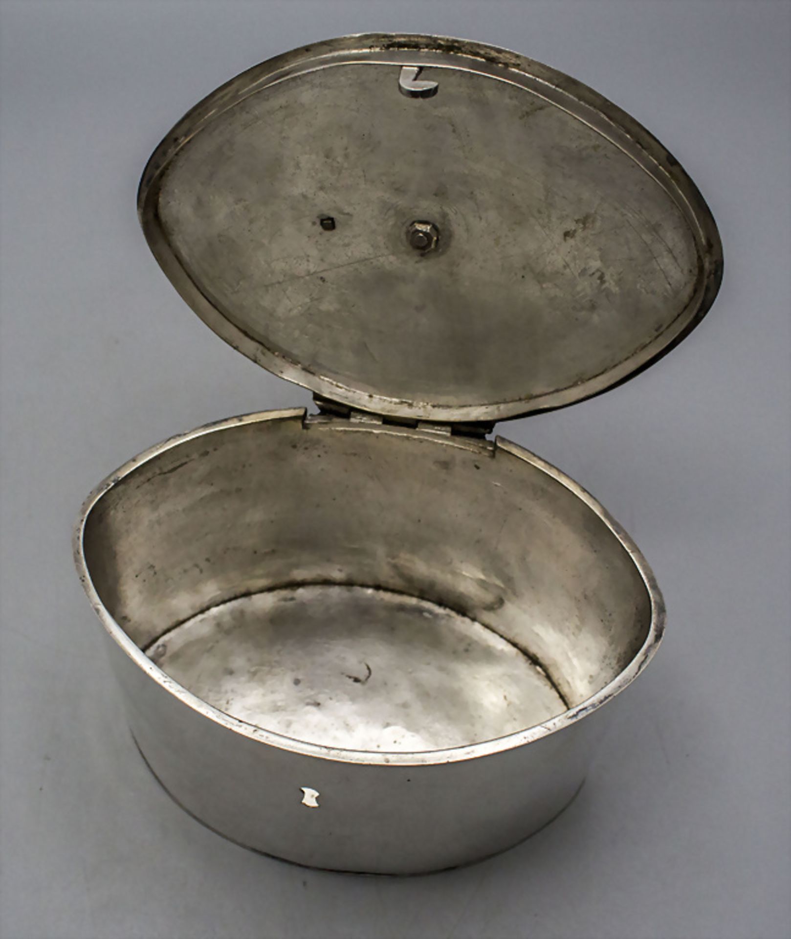 Zuckerdose / A silver sugar box, Johann Ludwig Schwartz, Kurland / Kurzeme, Lettland / ... - Bild 3 aus 6
