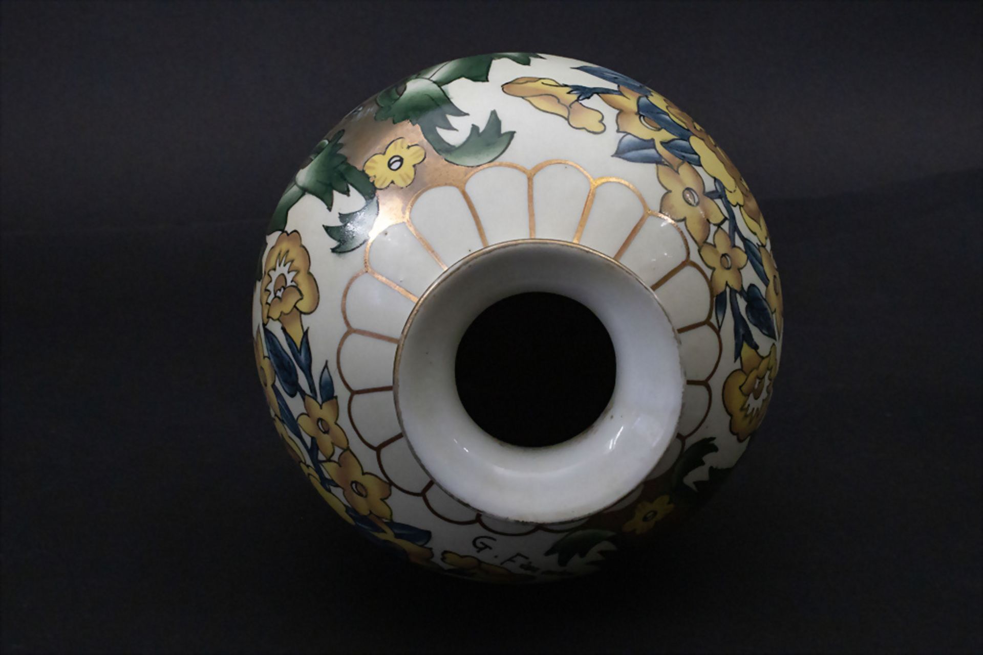 Porzellan Ziervase / A decorative porcelain vase, G. Fieravino, Italien, 20. Jh. - Bild 4 aus 5