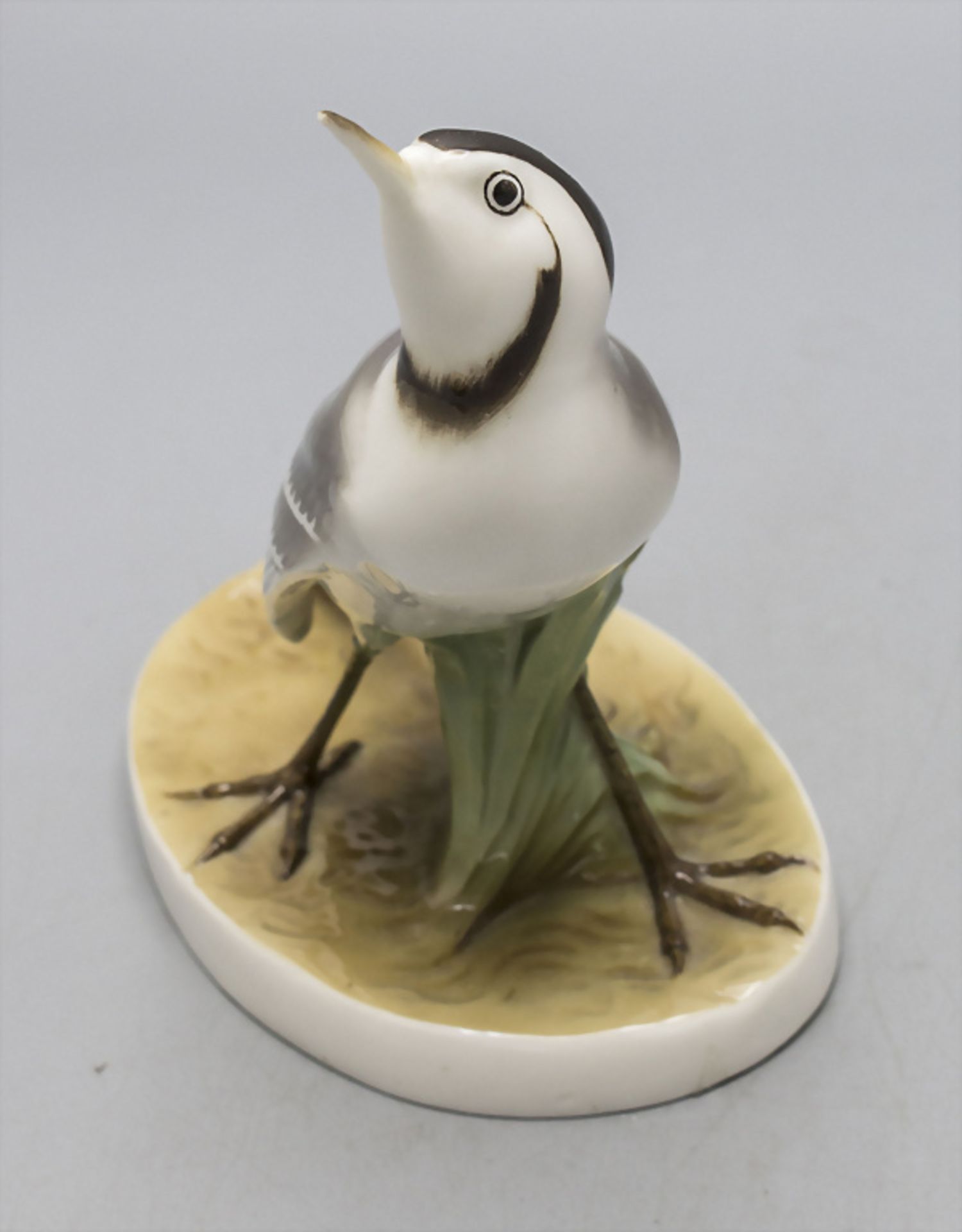 Vogelfigur 'Bachstelze' / A figure of a wagtail, Nymphenburg, 20. Jh.